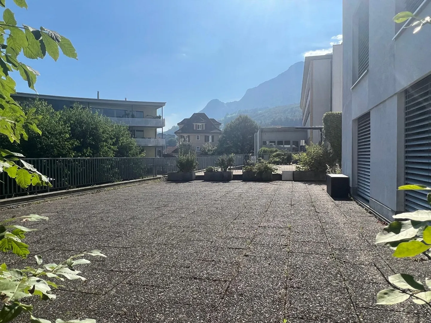 Appartamento con giardino 4,5 locali in posizione centrale a Brunnen SZ - Foto 7 di 13
