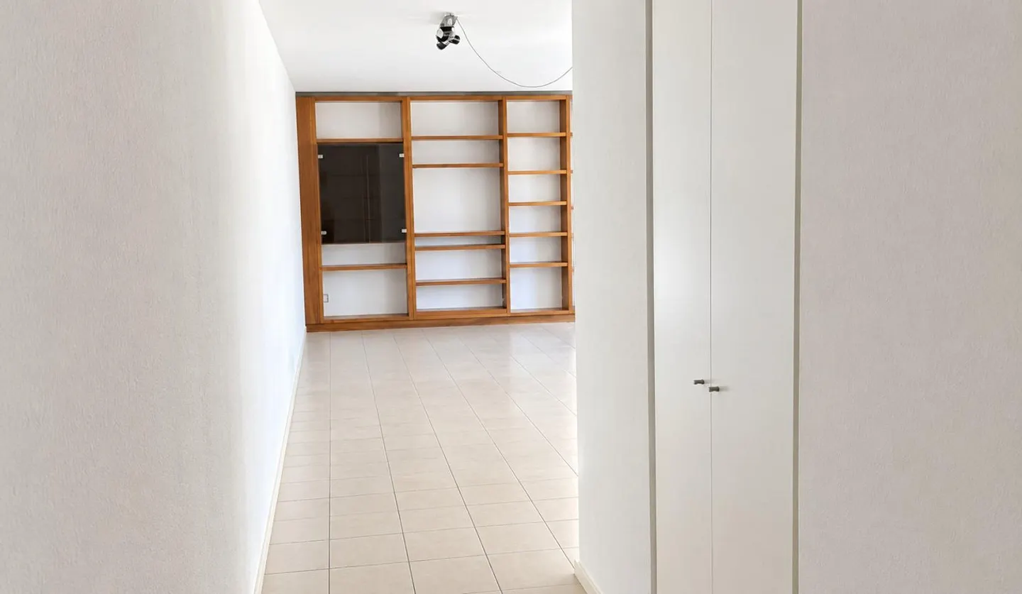 Helle Wohnung mit schöner Terrasse in einer praktischen und strategischen Lage - Foto 2 von 9