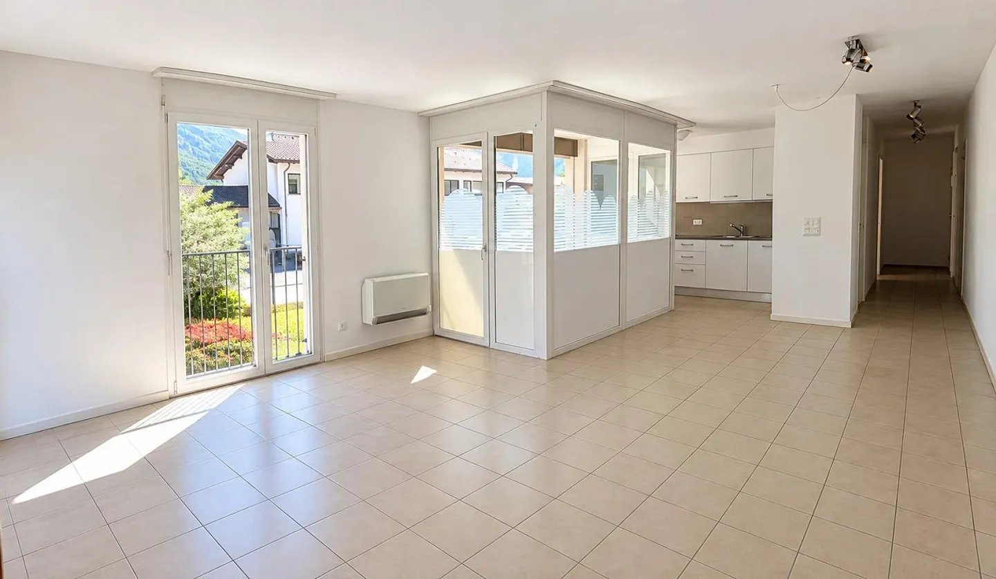 Helle Wohnung mit schöner Terrasse in einer praktischen und strategischen Lage - Foto 4 von 9