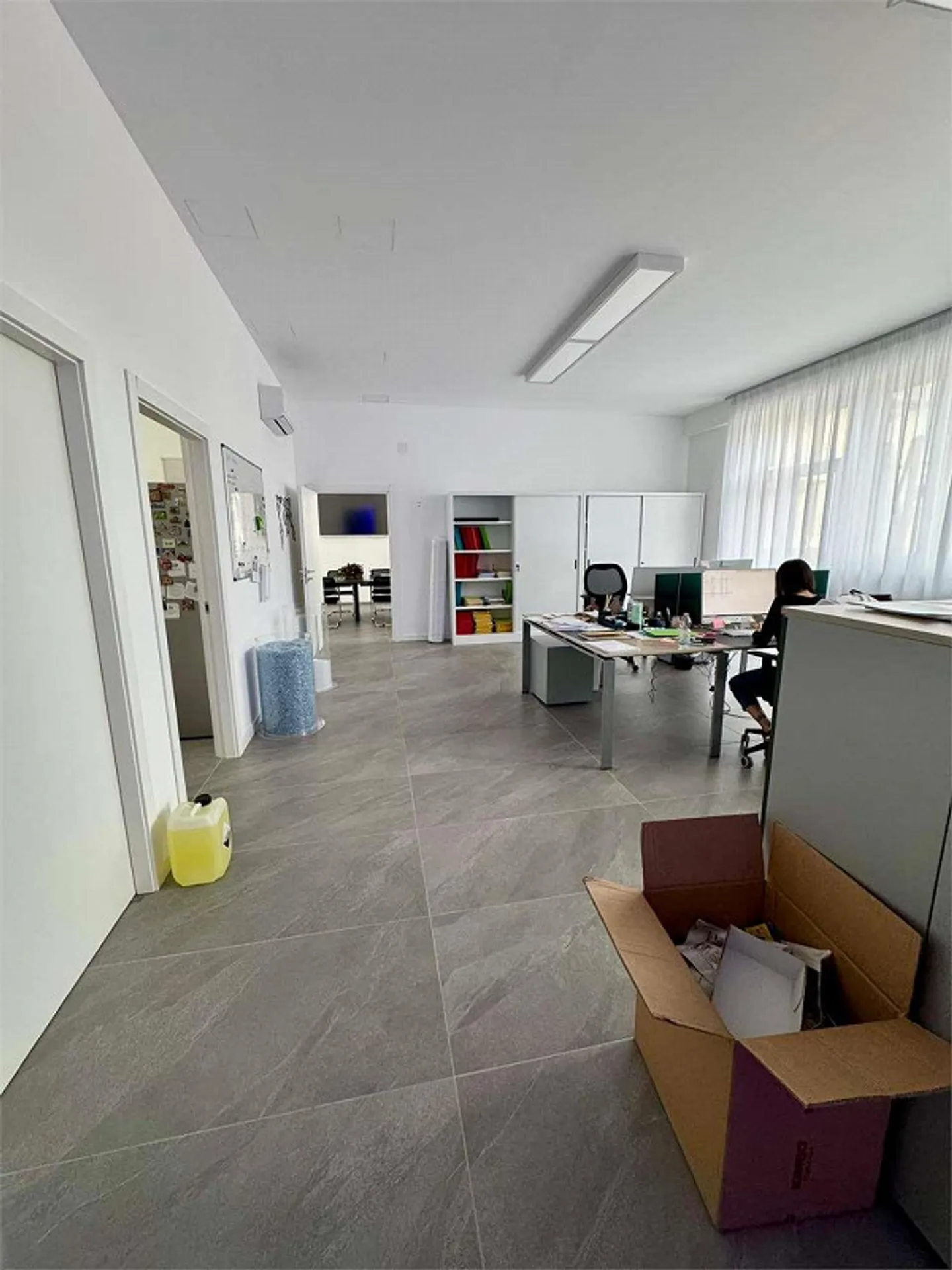 Ufficio moderno al primo piano a Chiasso - Foto 7 di 11