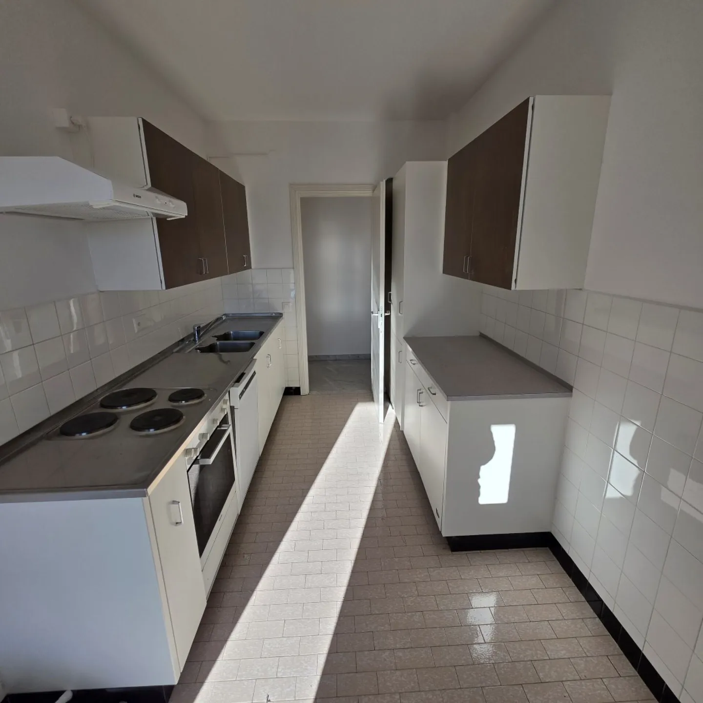 For rent in Via Trevano 7 6900 Lugano - bright 4.5 rooms - Photo 2 of 10