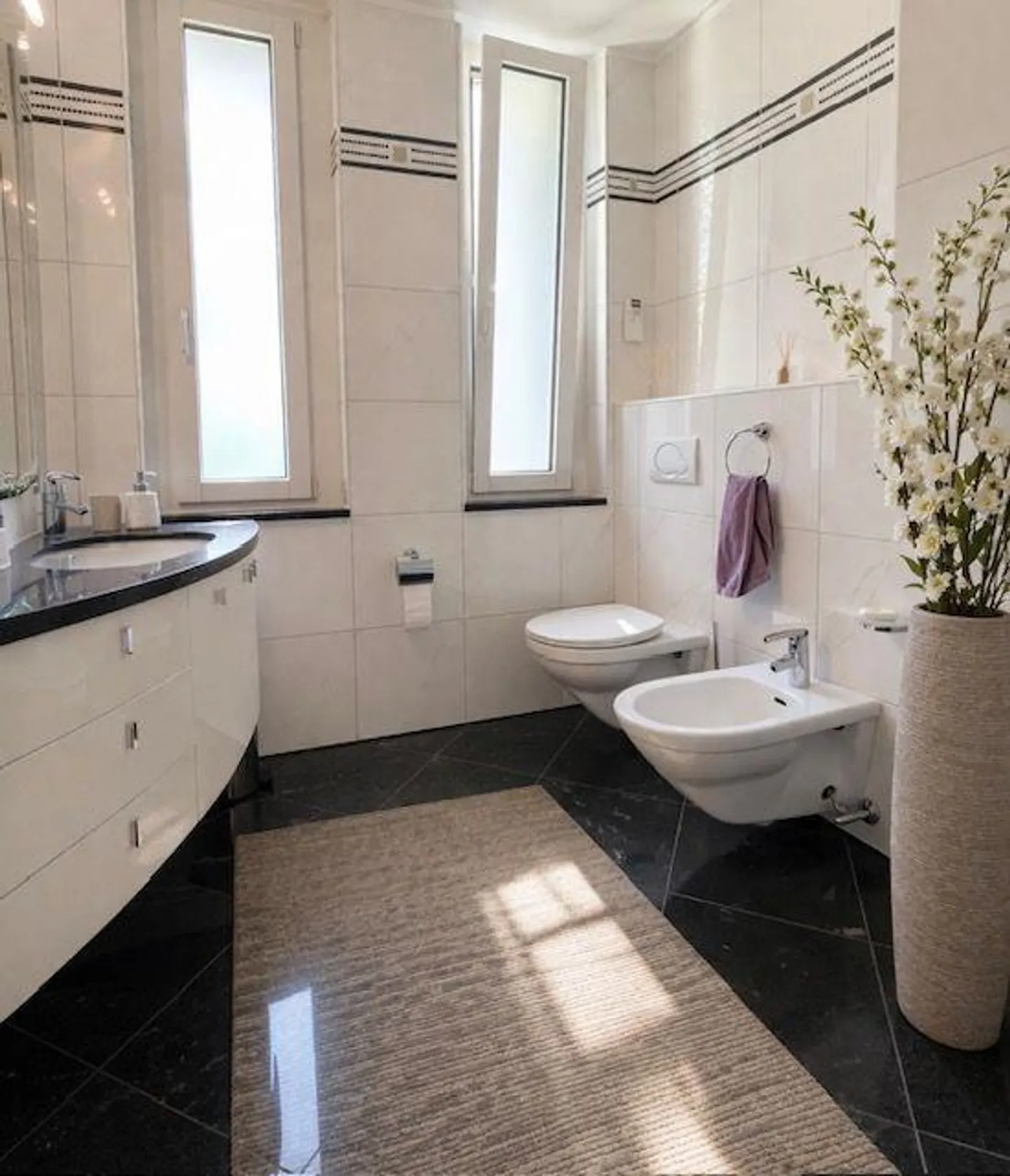 Prestigiosa villa unifamiliare con giardino esclusivo - Foto 11 von 28