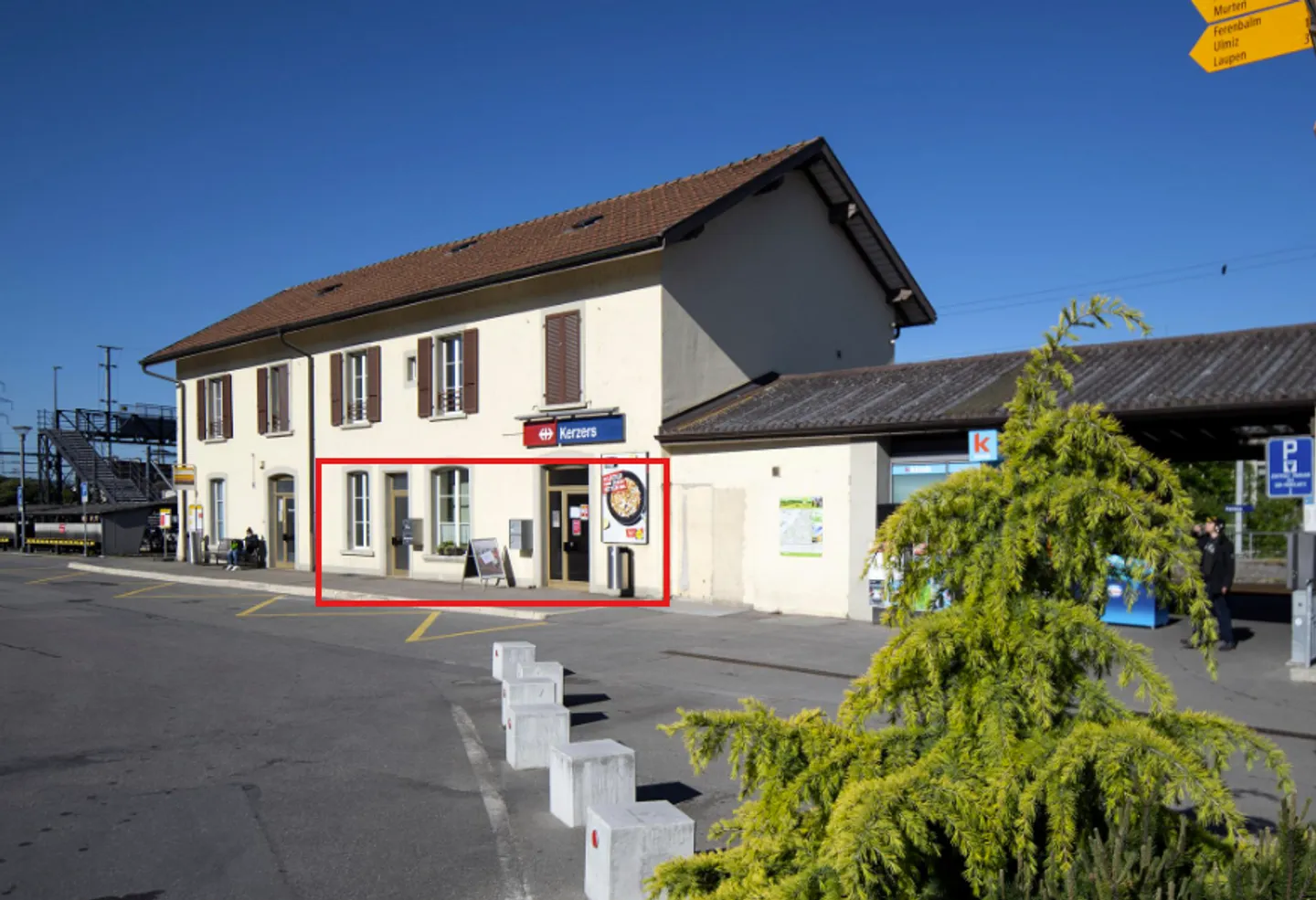 Newly renovated office space at Kerzers train station - Photo 1 of 6