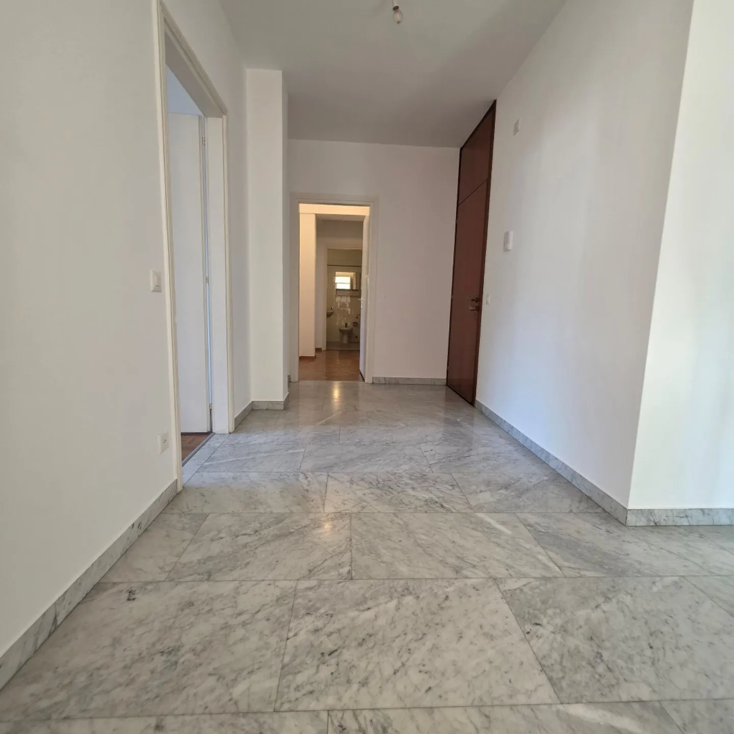 For rent in Via Trevano 7 6900 Lugano - bright 4.5 rooms - Photo 3 of 10