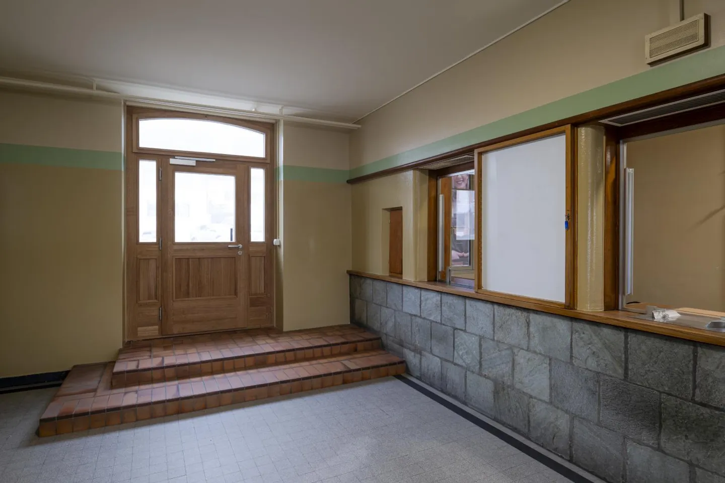 Newly renovated office space at Kerzers train station - Photo 3 of 6