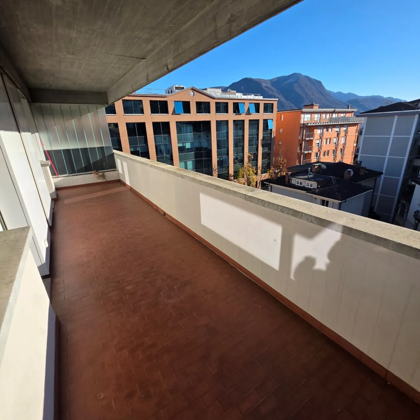 For rent in Via Trevano 7 6900 Lugano - bright 4.5 rooms - Photo 5 of 10