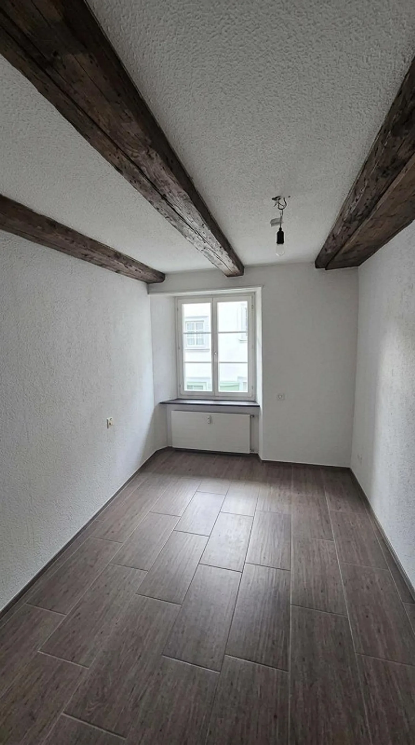 4-Room Apartment with Lake View - Photo 9 of 11