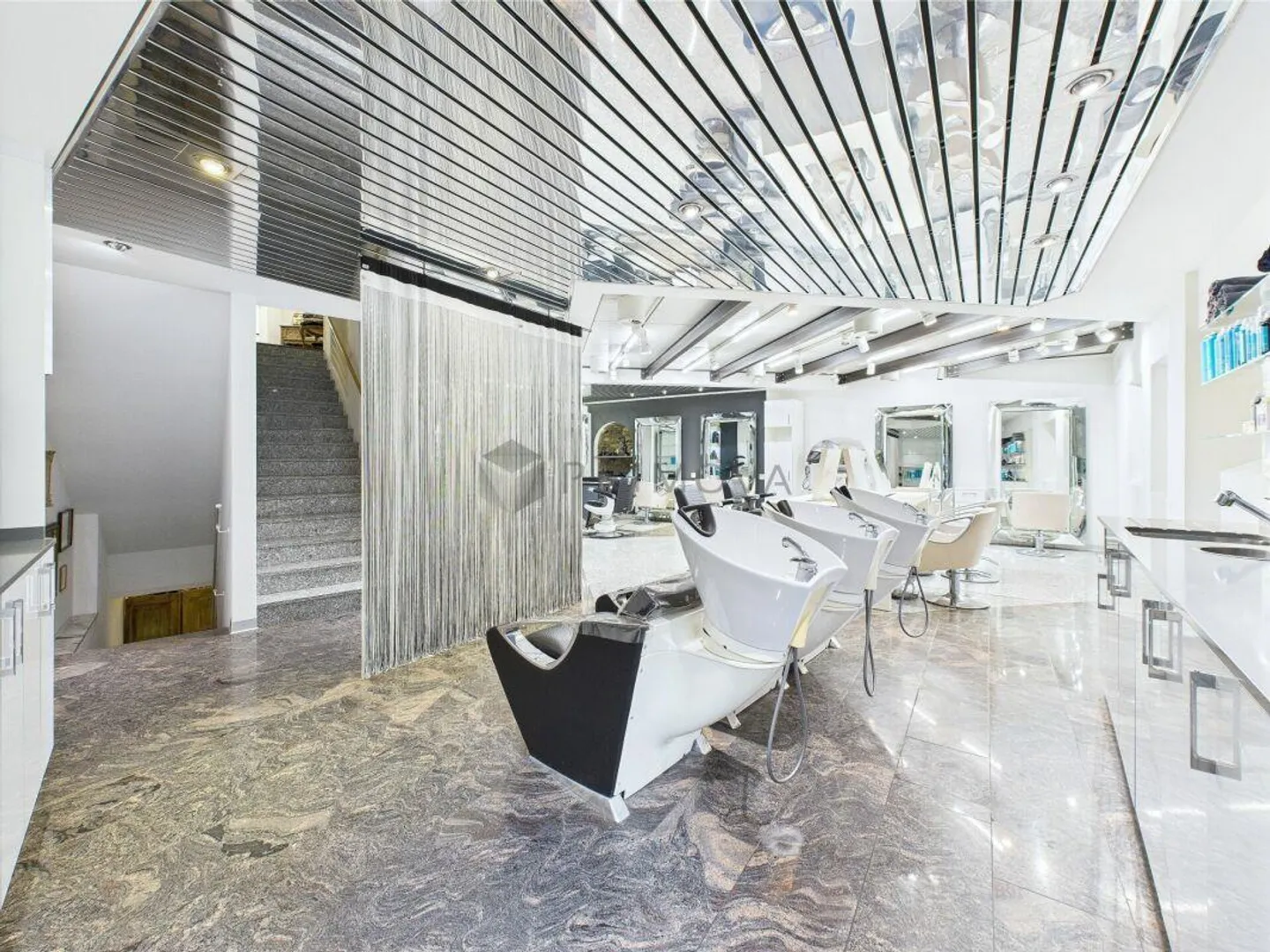 Attractive investment opportunity in the old town - fully rented & value-stable - Photo 3 of 20