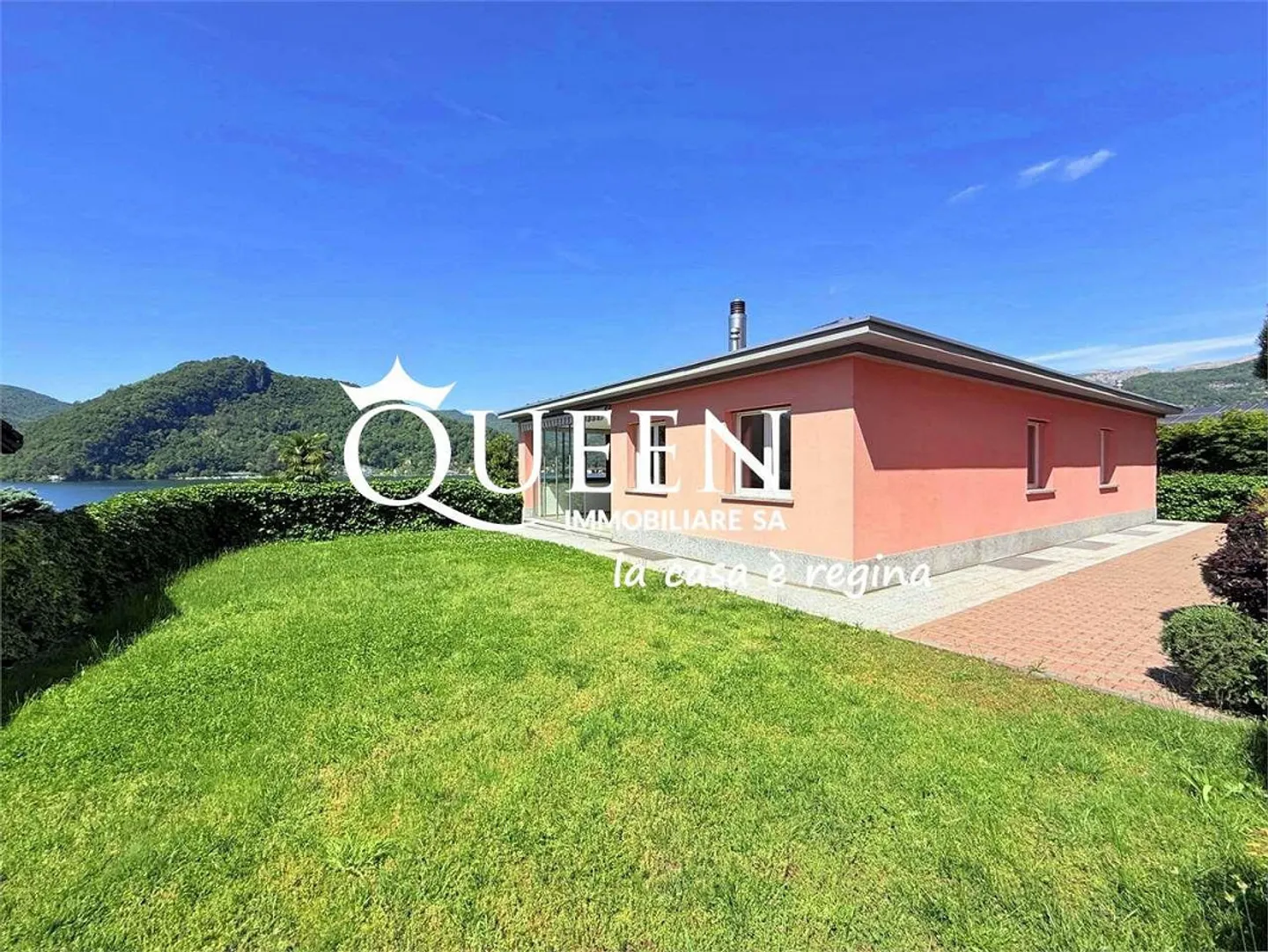 Carabietta: Villa mit 5,5 Zimmern, 200 m², mit Seeblick in der renommierten C - Foto 2 von 13