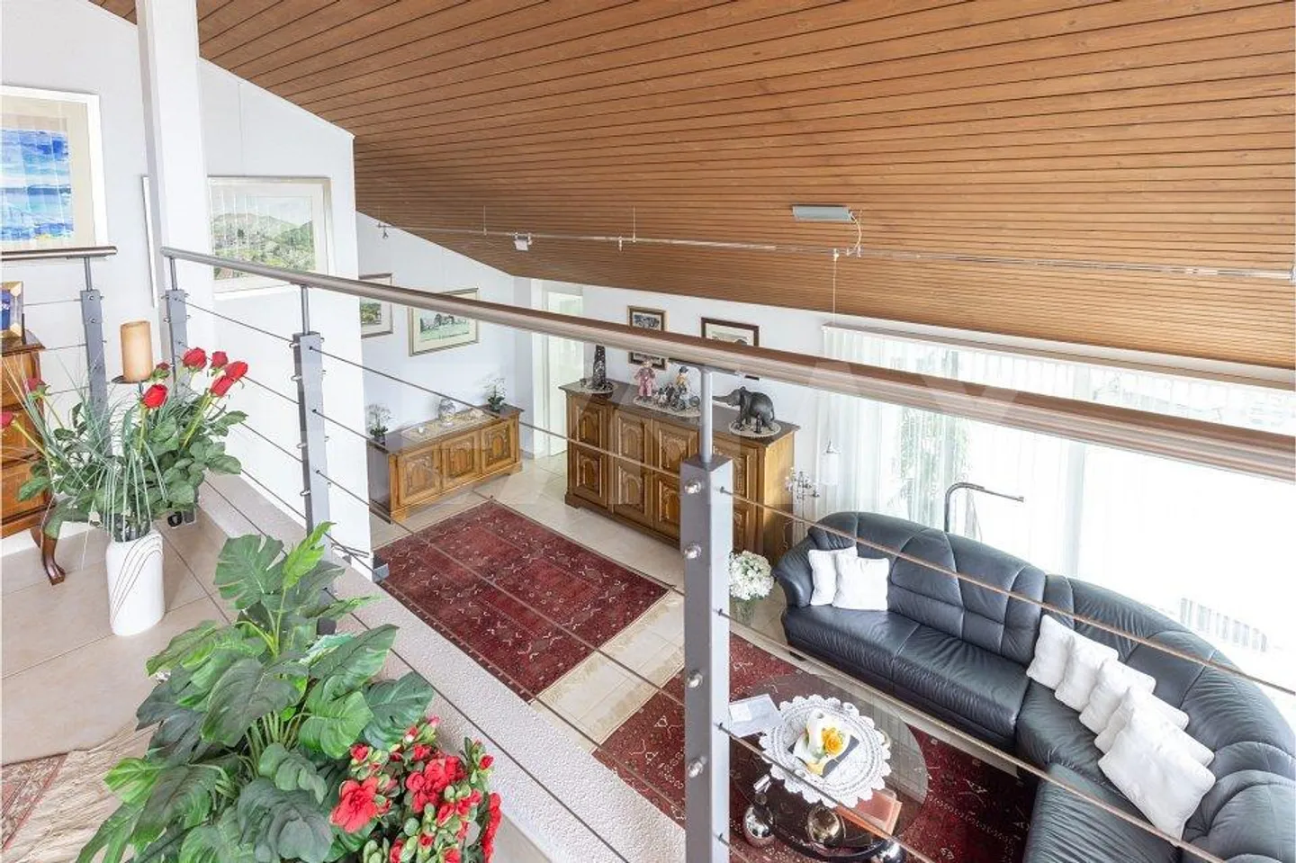 Eagle's Nest, 7-Room Villa with Panoramic View, Winter Garden & Indoor Pool, 220 m² NWF, Schwyz (SZ) - Photo 8 of 13