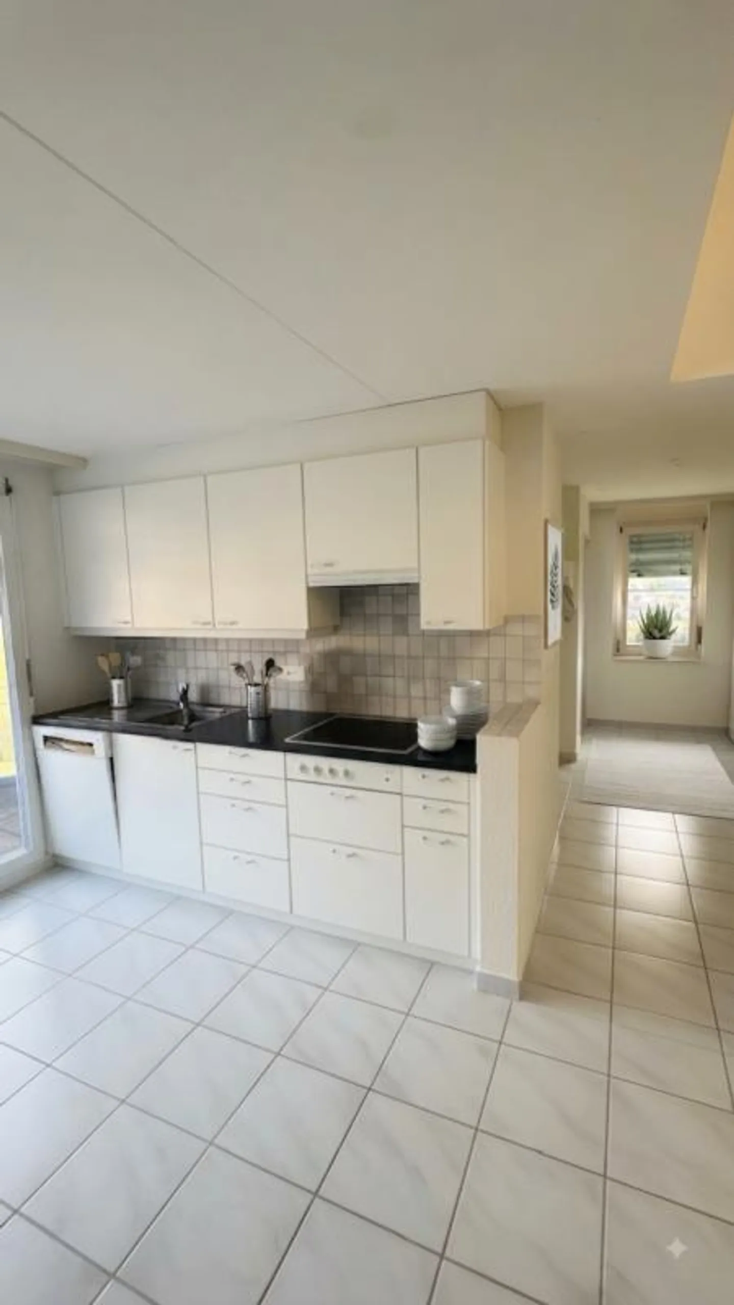 L'opportunité - appartement duplex spécial 3 1/2 chambres - Photo 2 sur 19