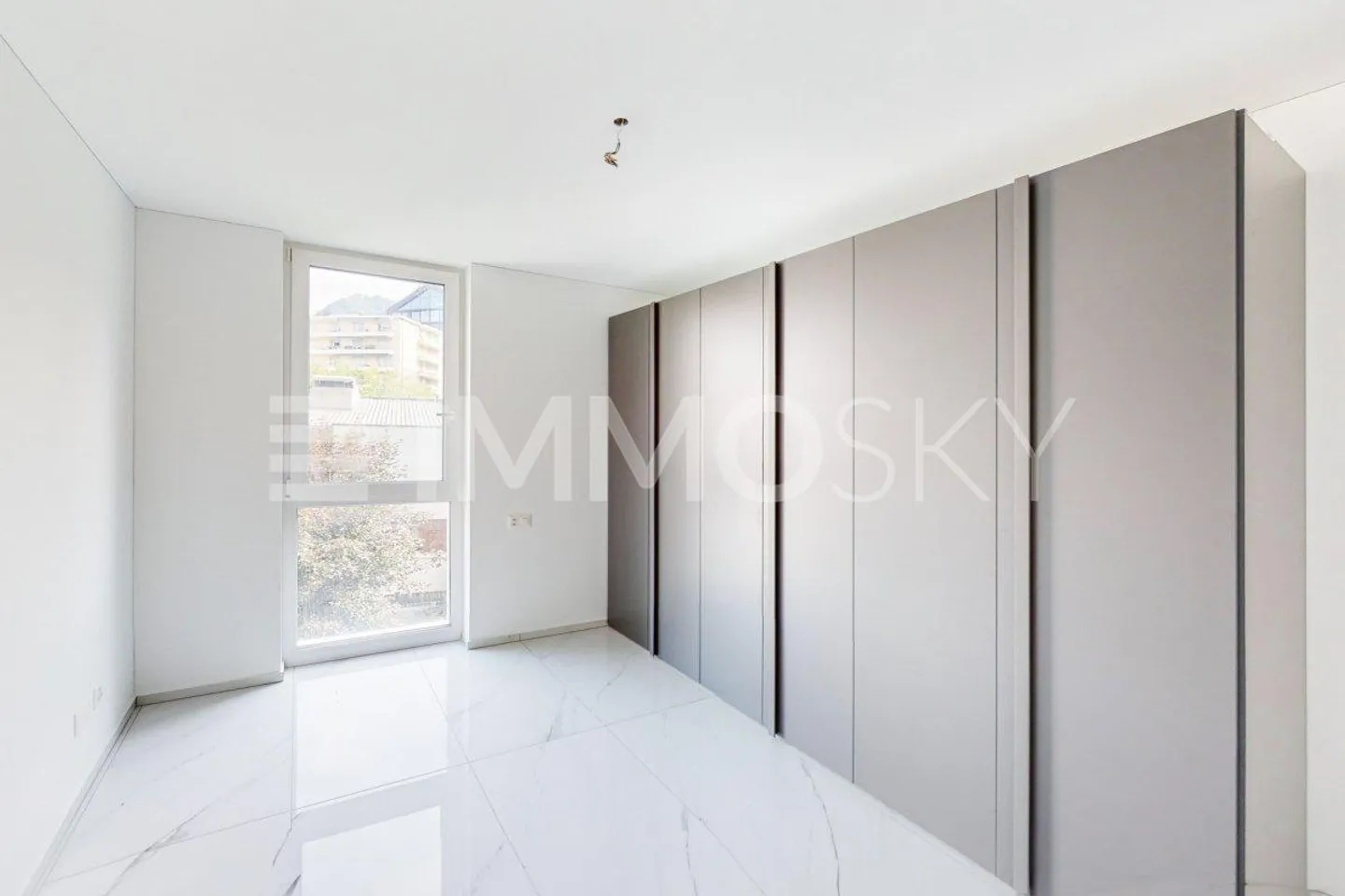 Penthouse with bright and comfortable view in a new building - Photo 4 of 4