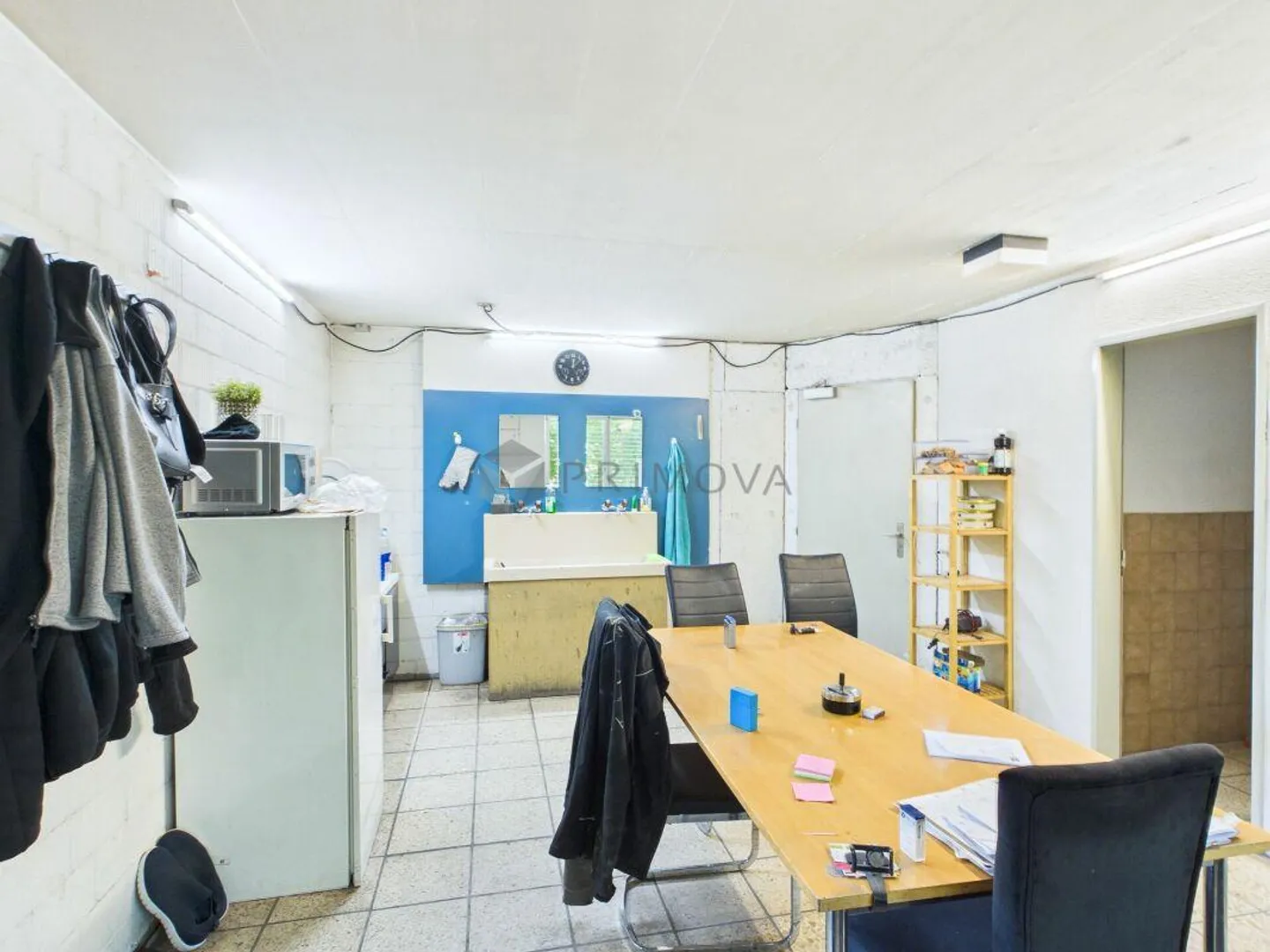 Gewerbehalle mit Aussenfläche - Foto 10 von 13