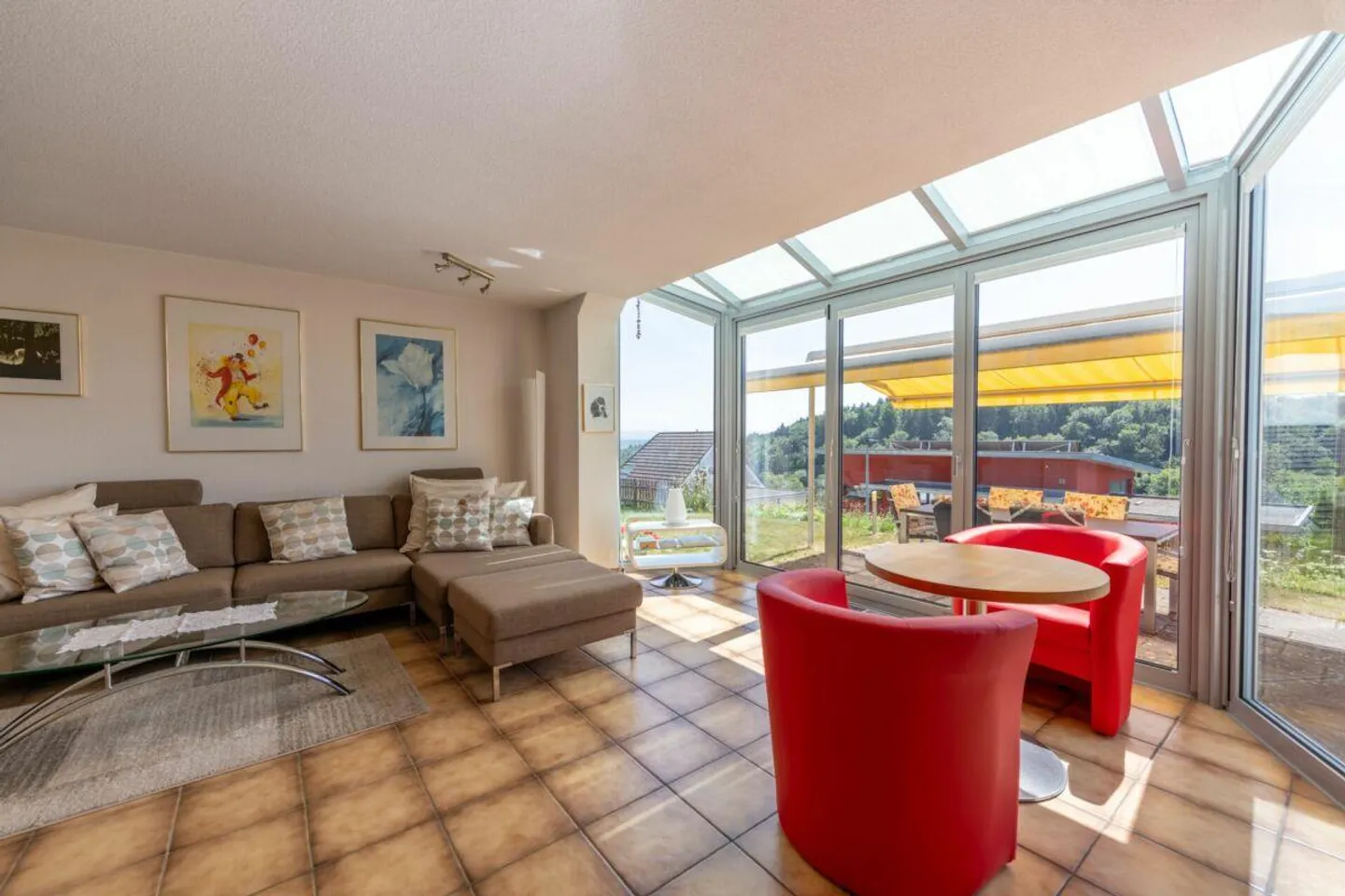 7.5-Zimmer-Wohntraum mit Weitblick und Gartenparadies - Foto 3 von 30