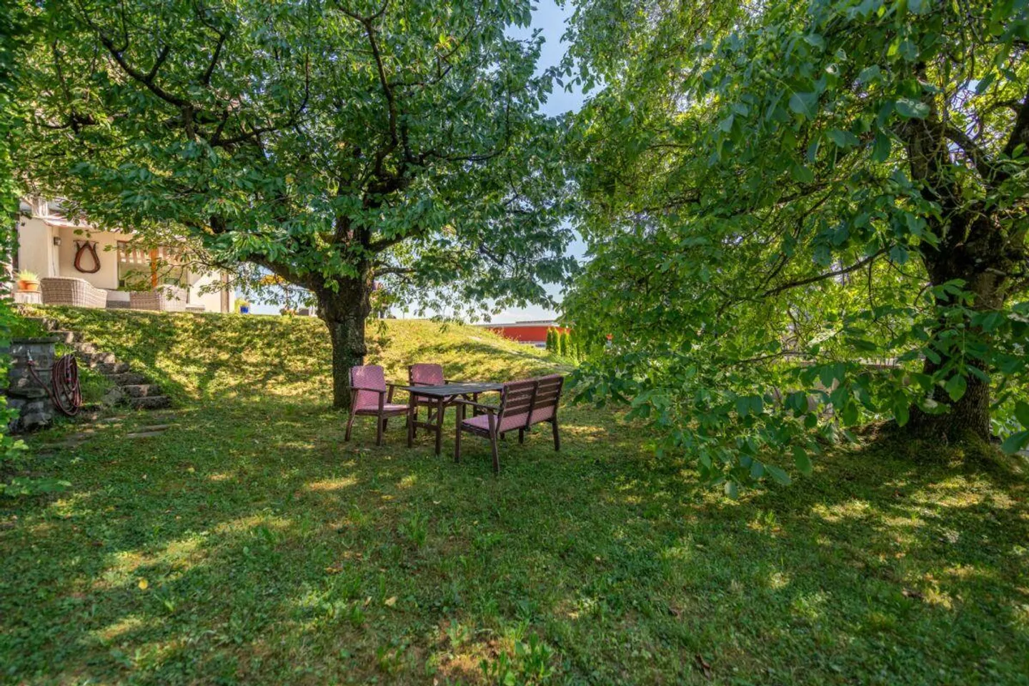 7.5-Zimmer-Wohntraum mit Weitblick und Gartenparadies - Foto 29 von 30