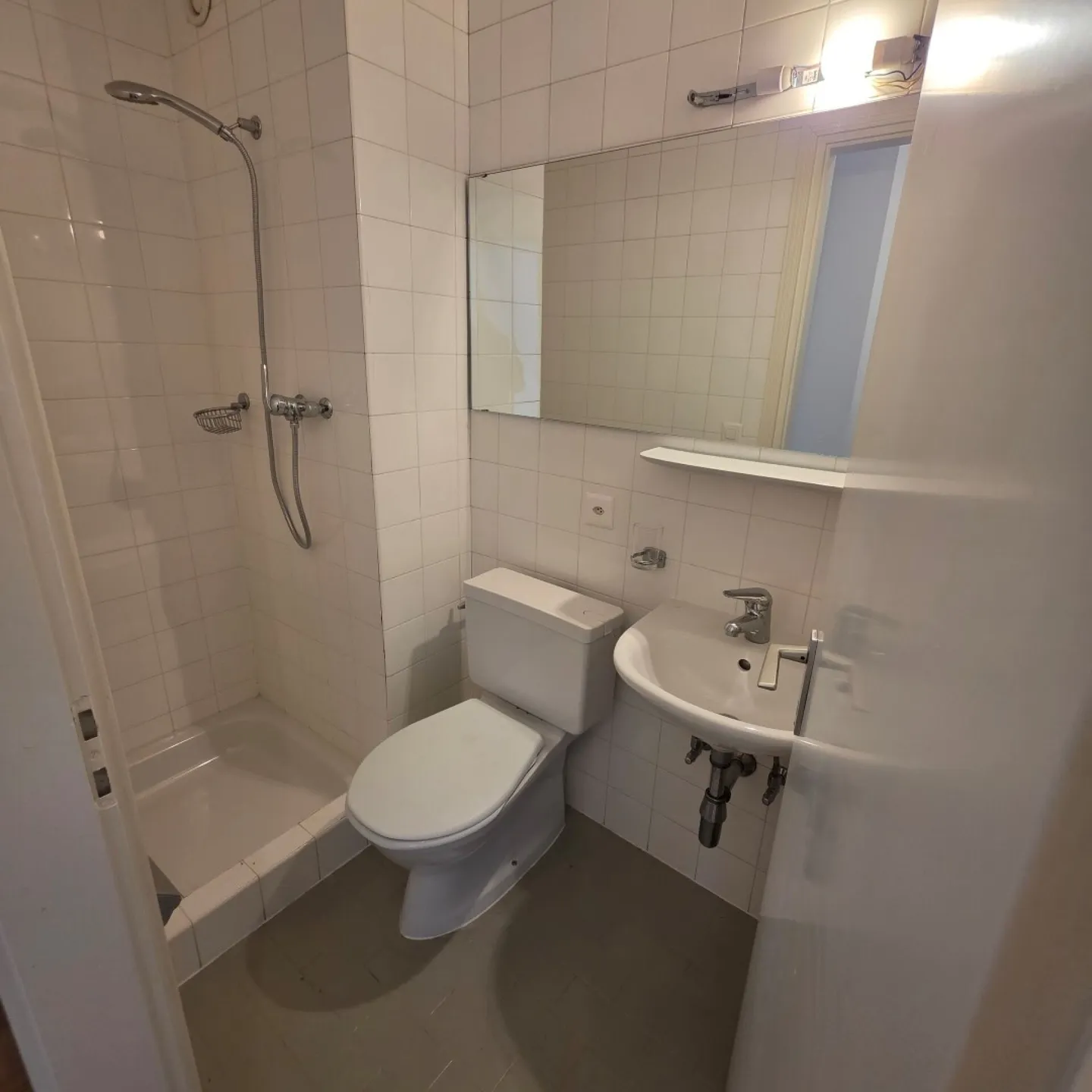 For rent in Via Trevano 7 6900 Lugano - bright 4.5 rooms - Photo 10 of 10