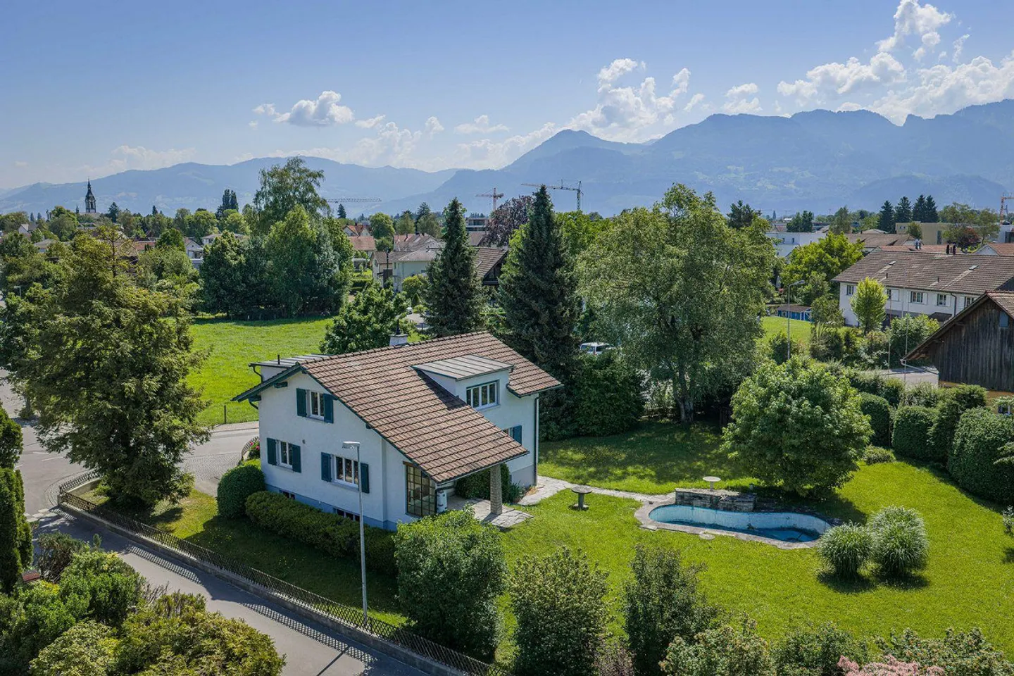 Casa unifamiliare di 6,5 stanze - Foto 2 di 11