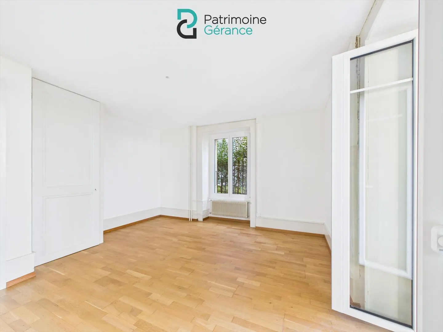 Three-room apartment on the ground floor with garden - Photo 4 of 10