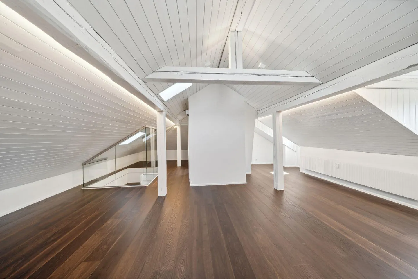 Lucerne : Appartement en duplex de 4,5 pièces récemment rénové avec vue sur le Pilatus - Photo 7 sur 8