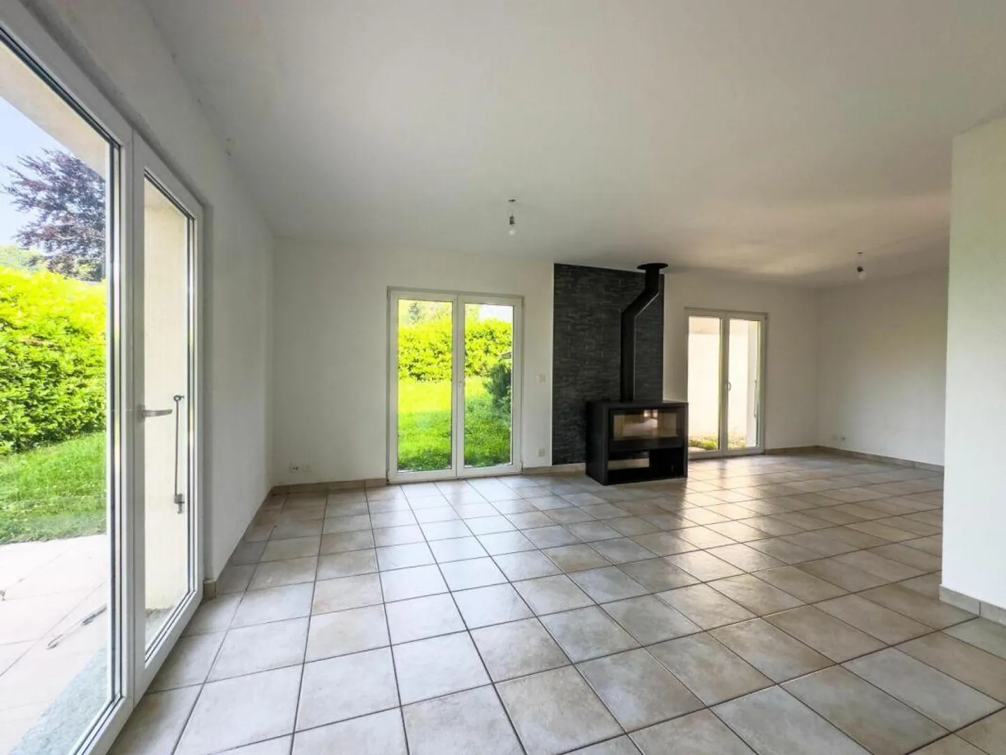 Geräumige Villa mit Seeblick - Foto 6 von 13