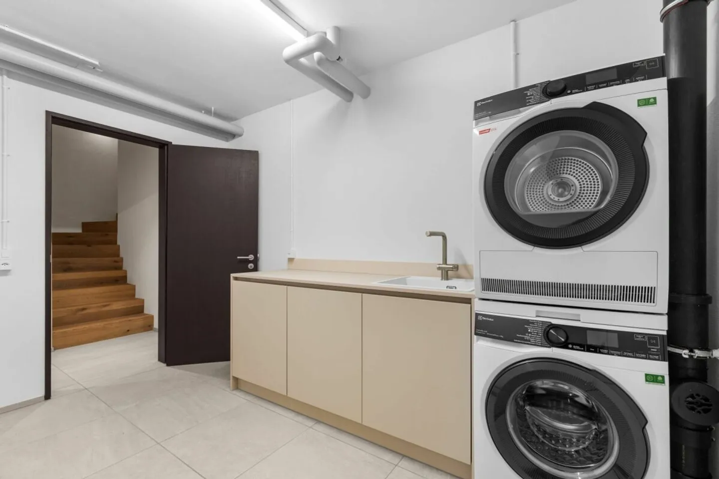 Neubau - Doppeleinfamilienhaus an erhöhter Lage "Allschwil Rosenberg"! - Foto 18 von 18