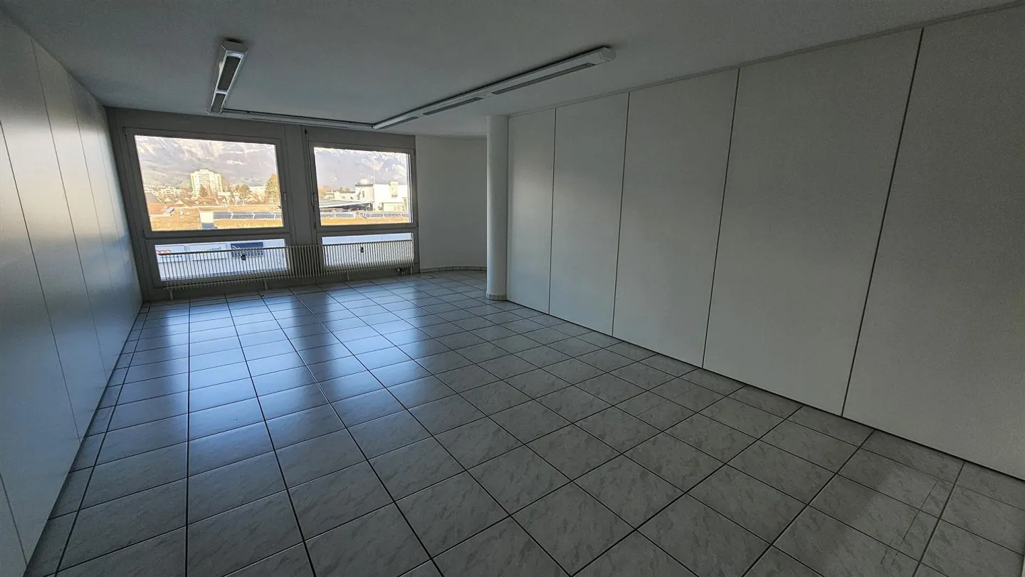Office/Practice or Training Rooms in the City Buchs Shopping Center - Photo 3 of 3