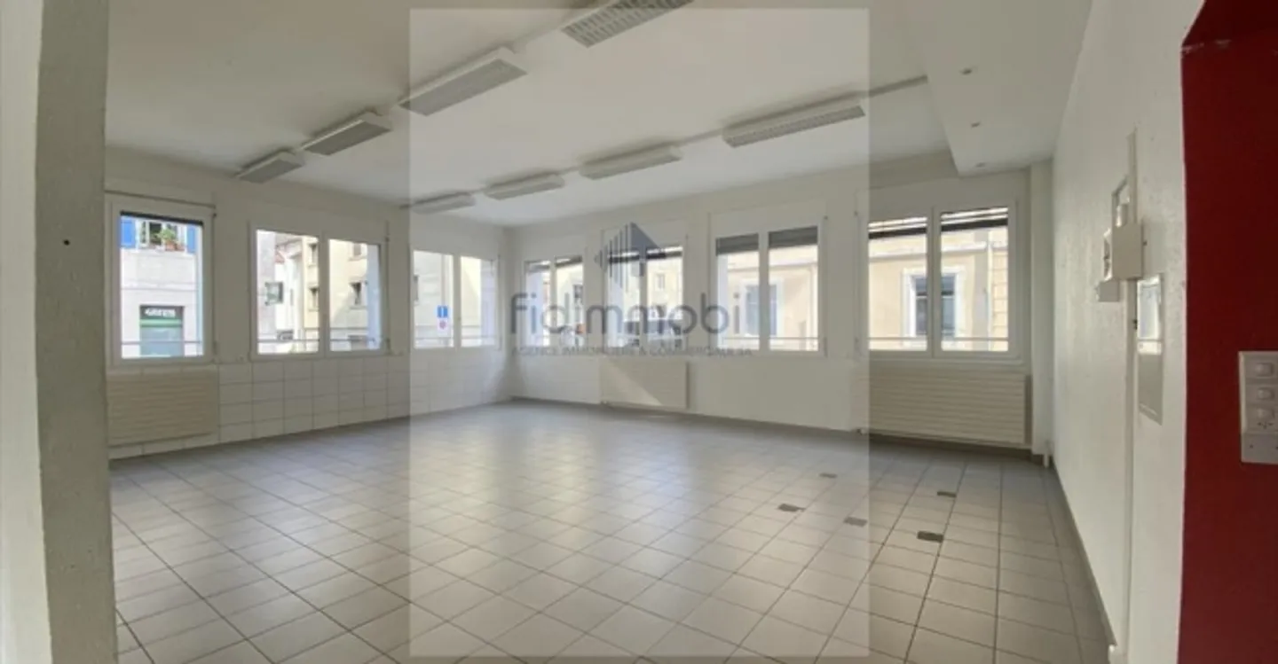 Edificio ad uso misto in affitto - Foto 7 di 9
