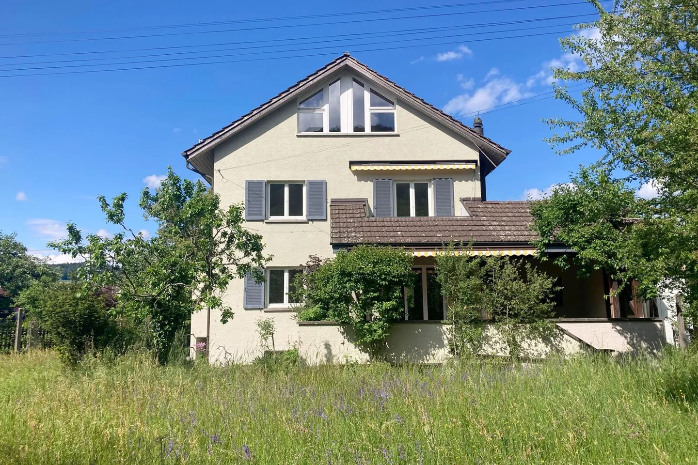 Freistehendes Haus mit Garten - Foto 1 von 12