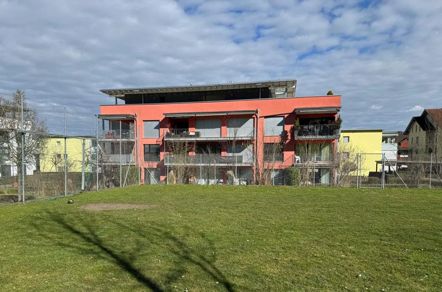 Exclusive penthouse apartment with dream terrace in Burgdorf - Photo 2 of 13