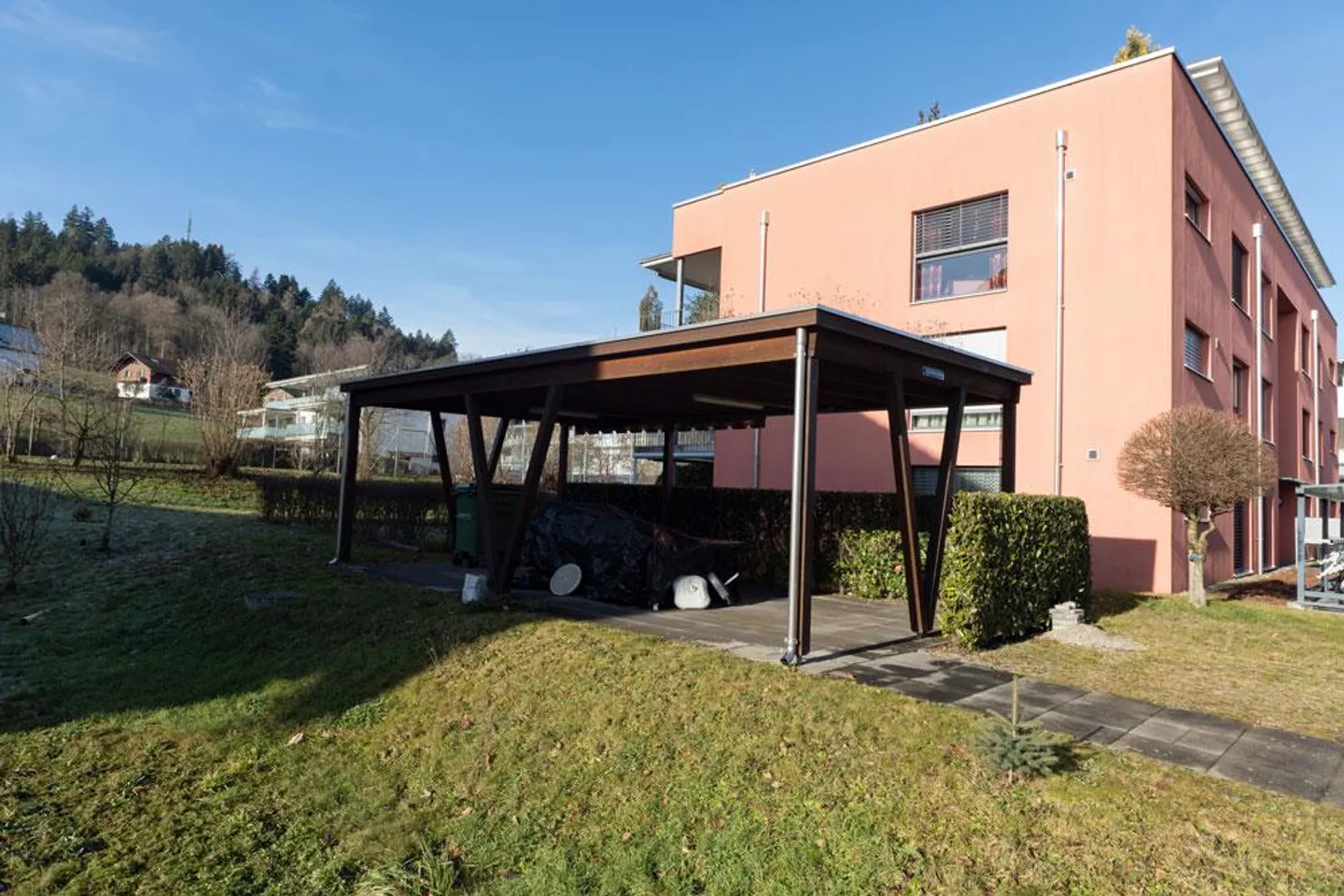 Exclusive penthouse apartment with dream terrace in Burgdorf - Photo 3 of 13