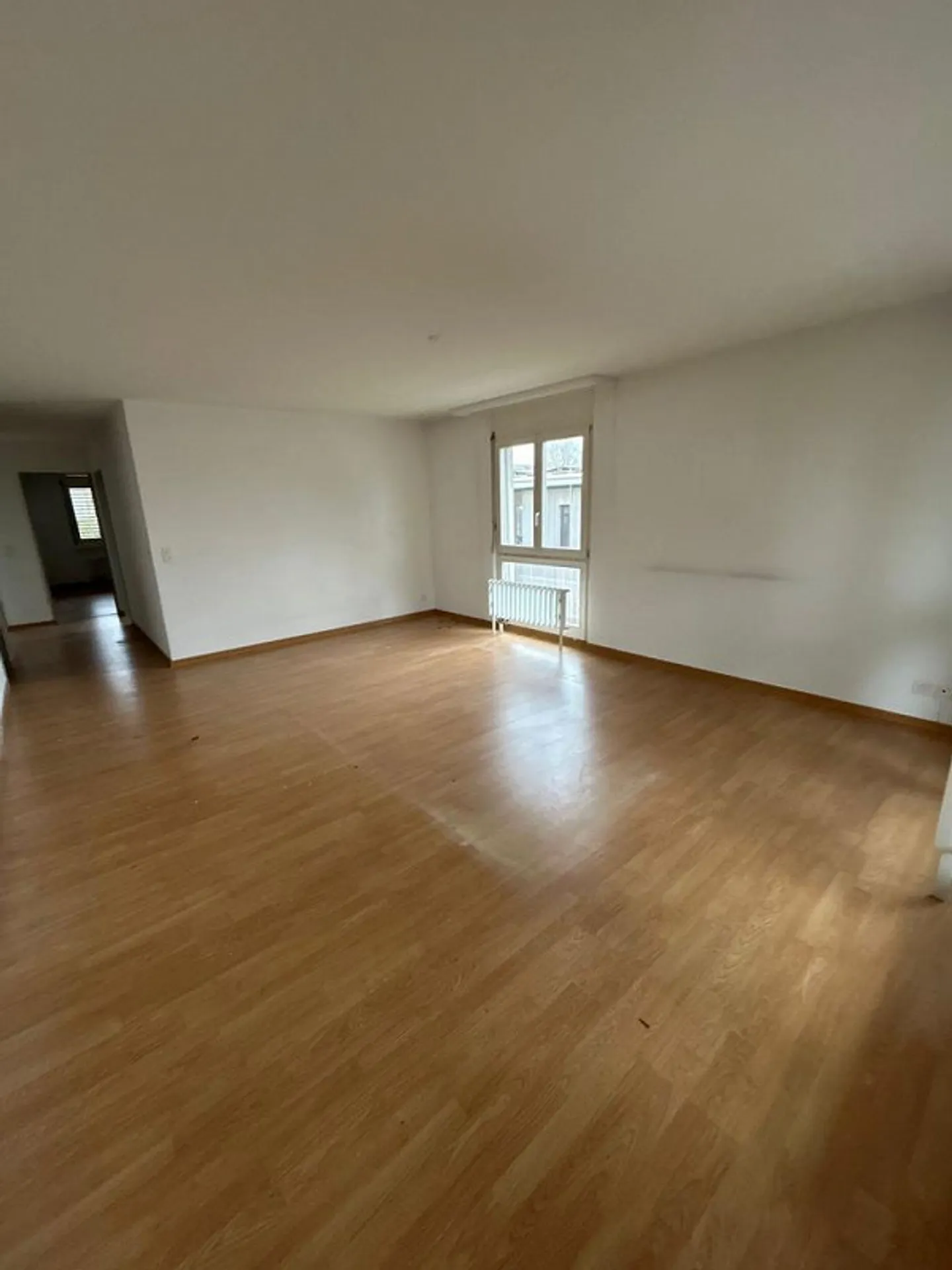 Helle 3.5 Zimmerwohnung per sofort zu vermieten! - Foto 3 von 5