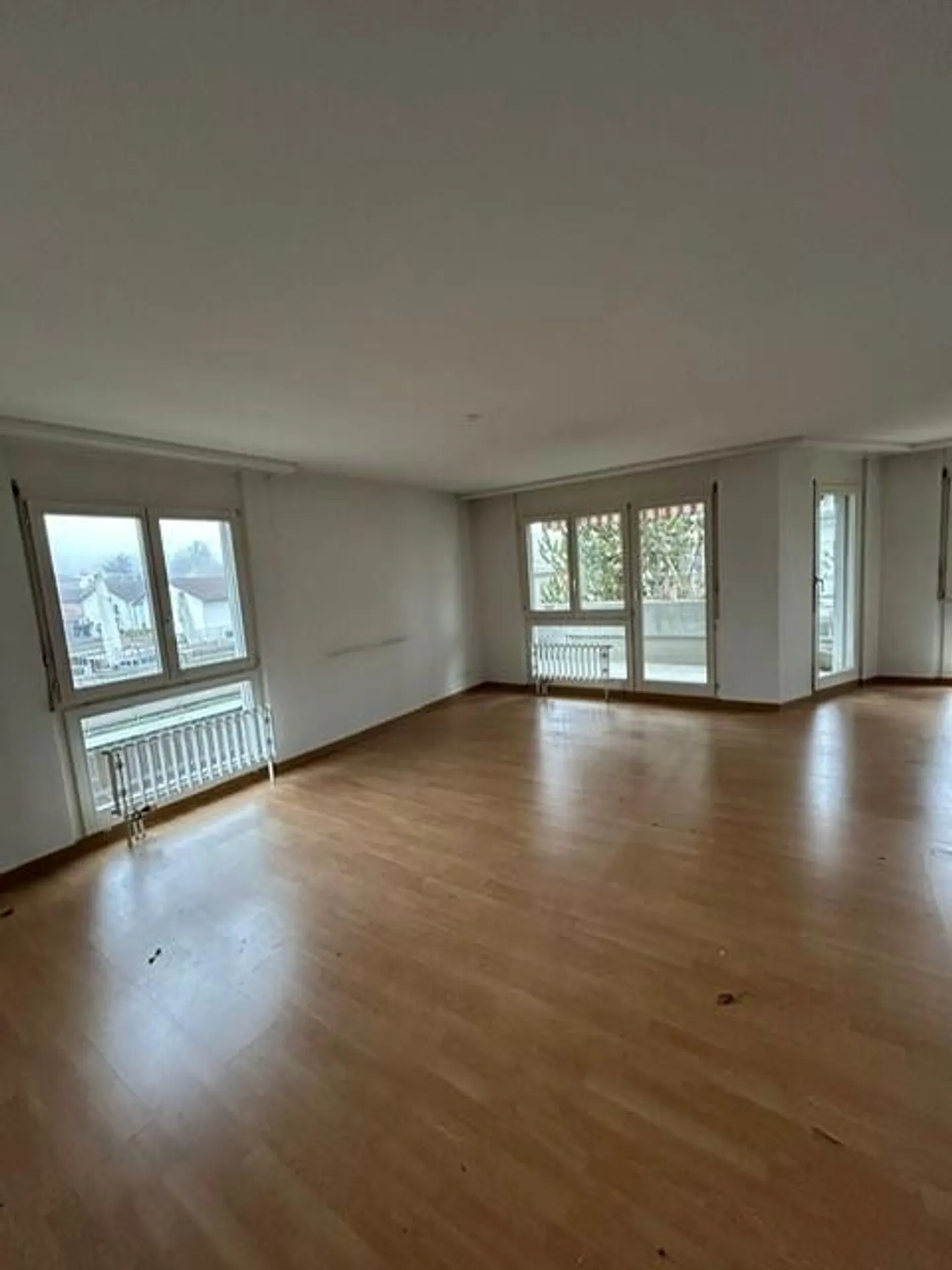 Helle 3.5 Zimmerwohnung per sofort zu vermieten! - Foto 1 von 5