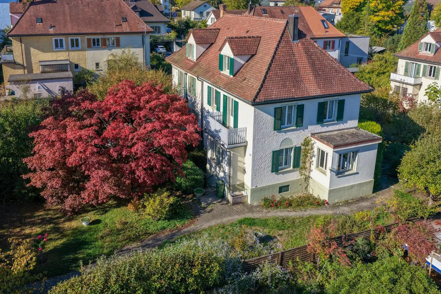 Semi-Detached House with Spacious Garden in Prime Location in Zelgli - Photo 3 of 13