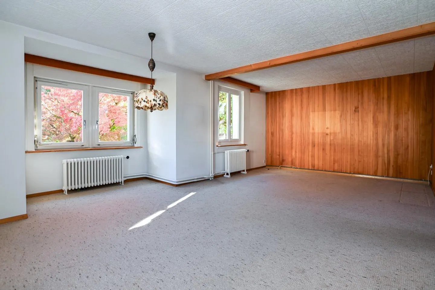 Semi-Detached House with Spacious Garden in Prime Location in Zelgli - Photo 6 of 13