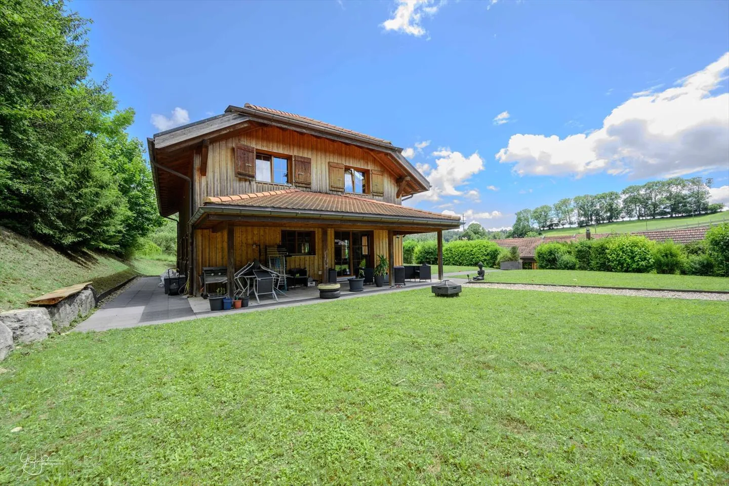 Colocazione di lusso in una casa unifamiliare con giardino e piscina - Foto 9 di 12