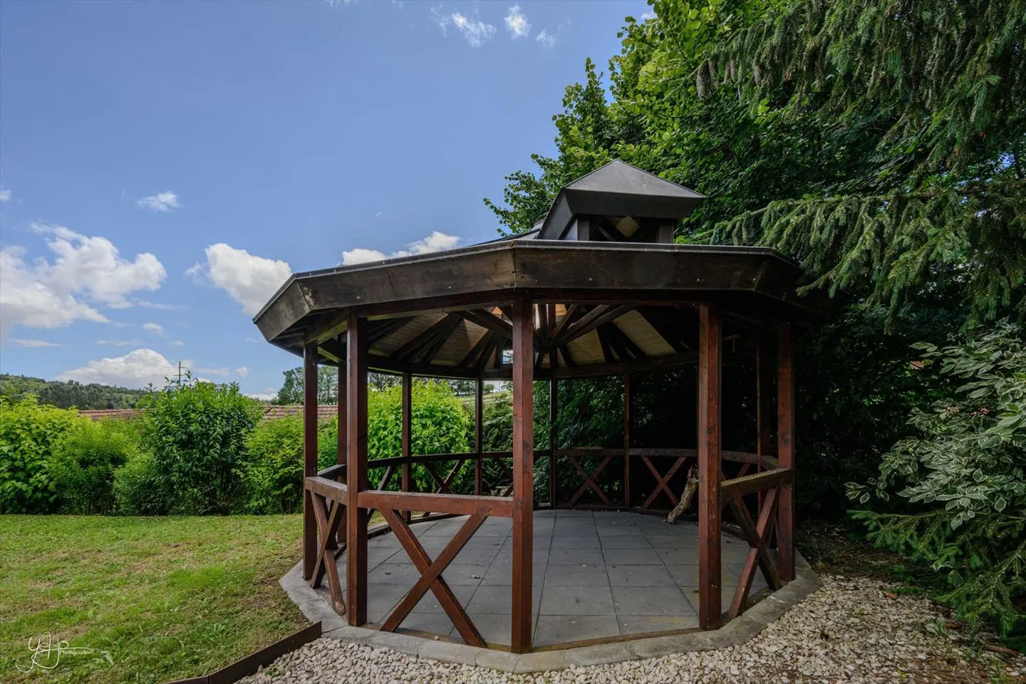 Colocazione di lusso in una casa unifamiliare con giardino e piscina - Foto 12 di 12
