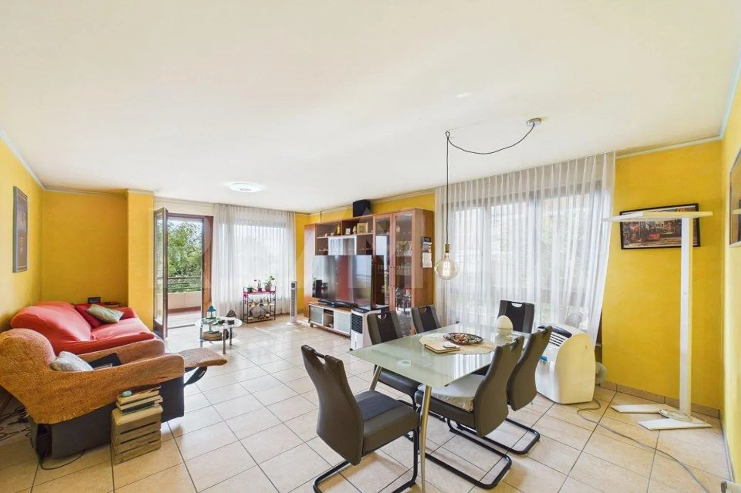 Appartamento di 4½ locali con giardino in posizione soleggiata - Foto 11 von 13