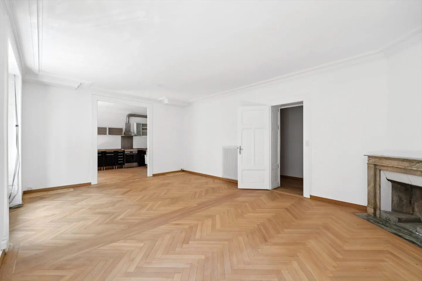 Spacious apartment with balcony - Photo 3 of 8