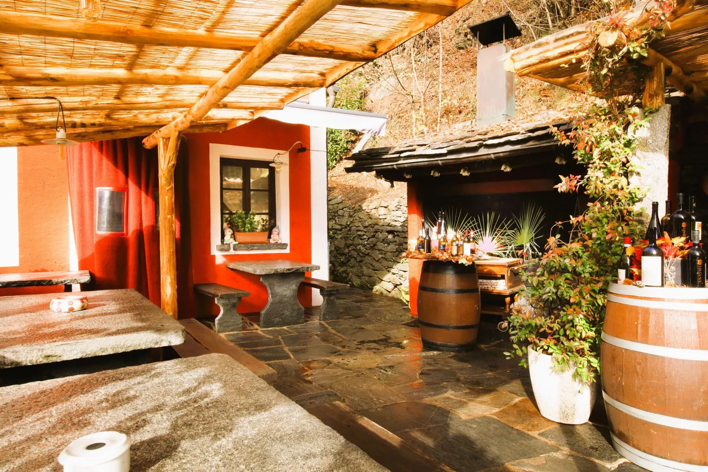 GORDEVIO - Beautiful Ticinese Grotto - Photo 3 of 12