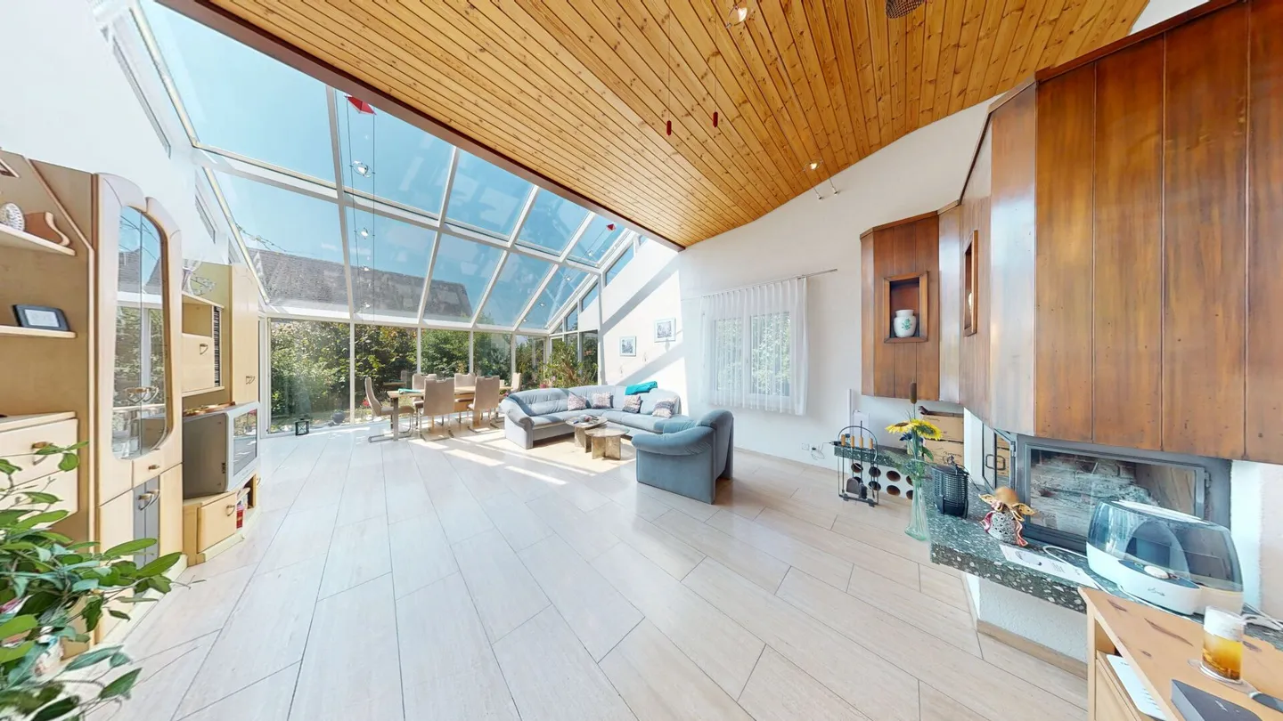 Charming 4.5 Room Single-Family House with Lovingly Designed Garden - Photo 4 of 19