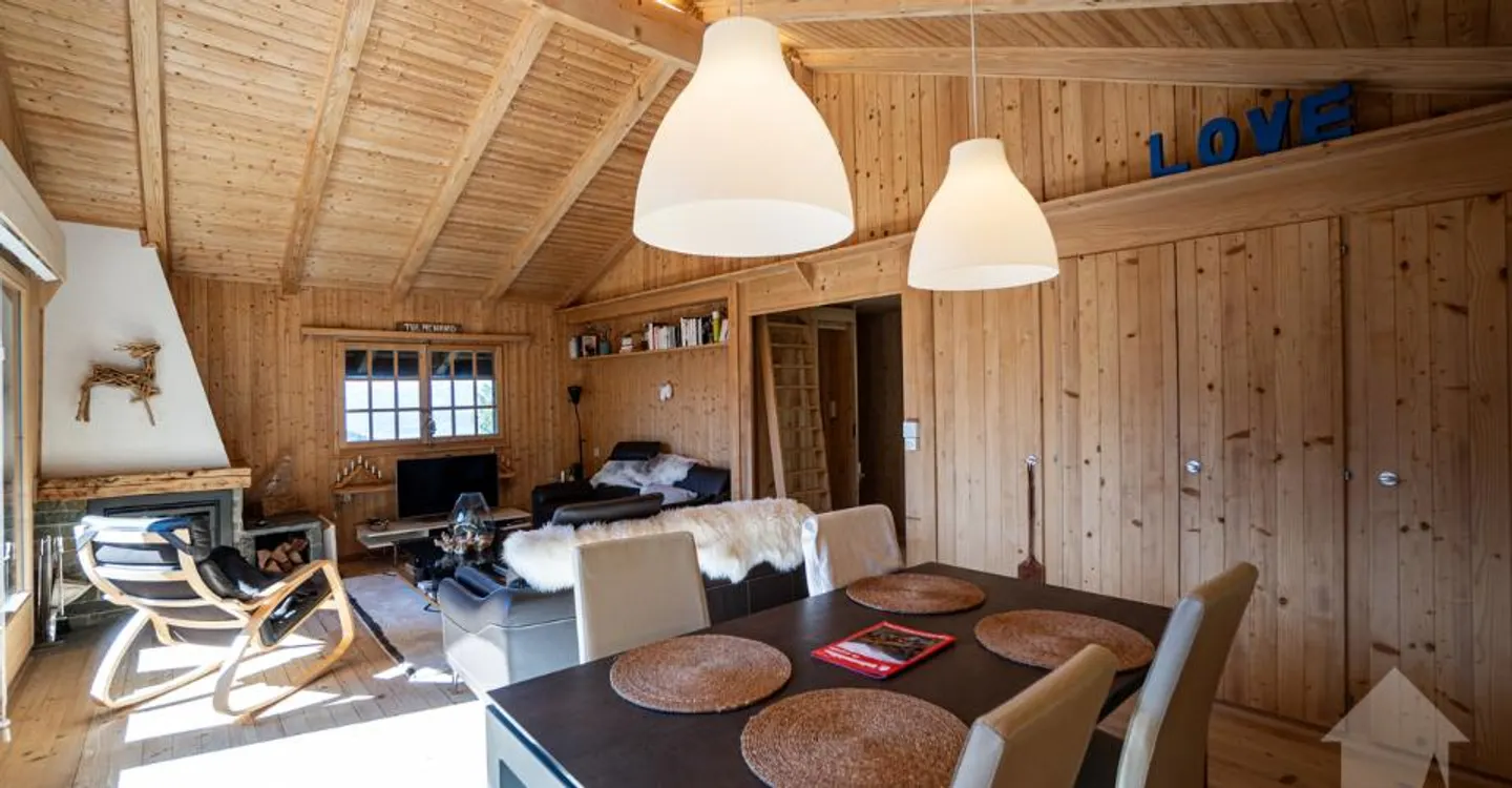 Charming chalet surrounded by nature with stunning views - Photo 5 of 12