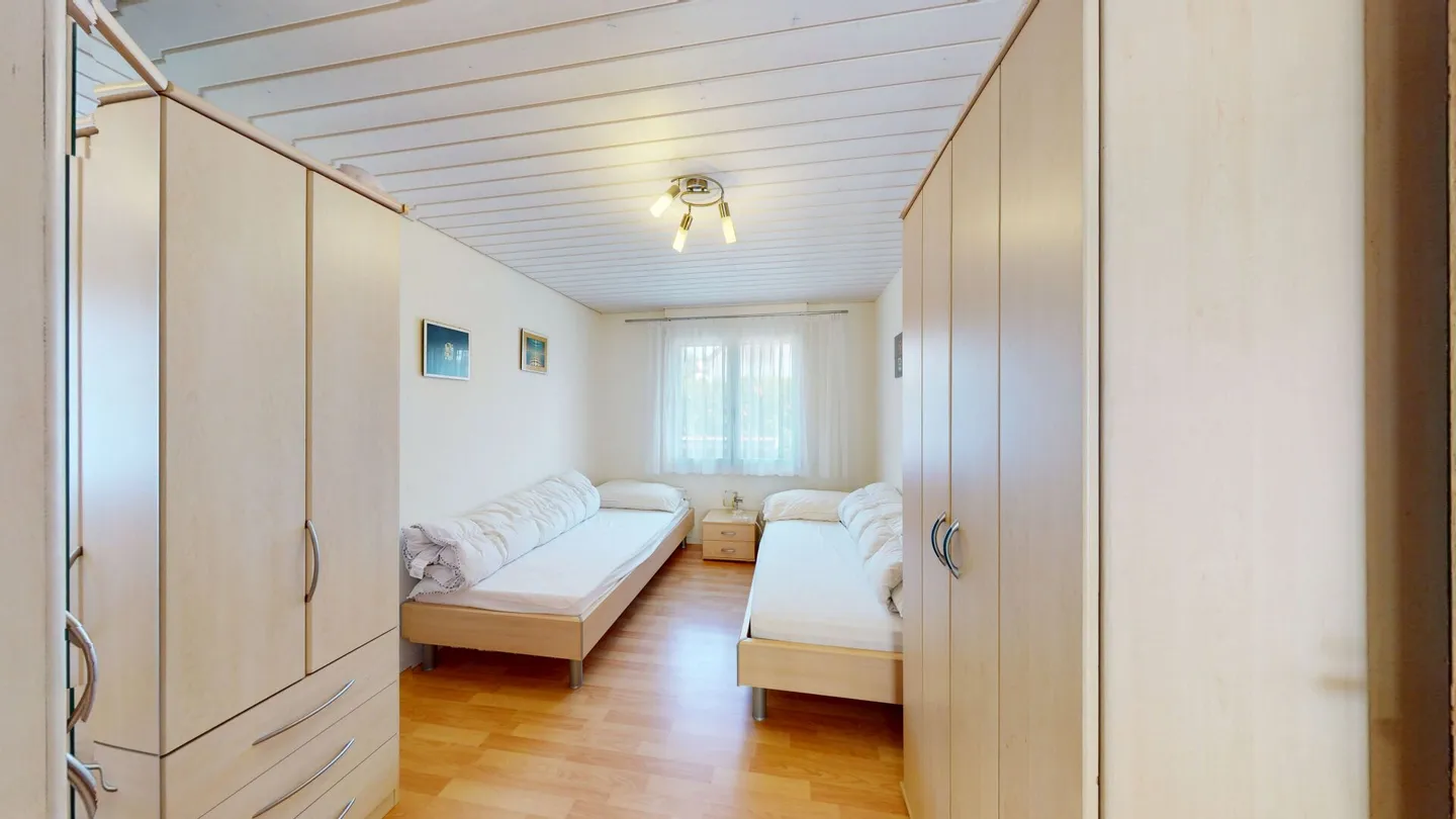 Charming 4.5 Room Single-Family House with Lovingly Designed Garden - Photo 11 of 19