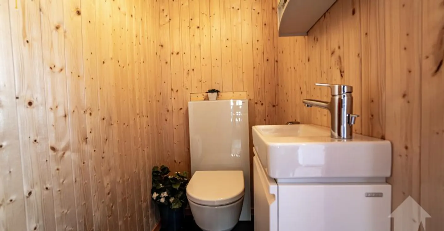 Charming chalet surrounded by nature with stunning views - Photo 11 of 12