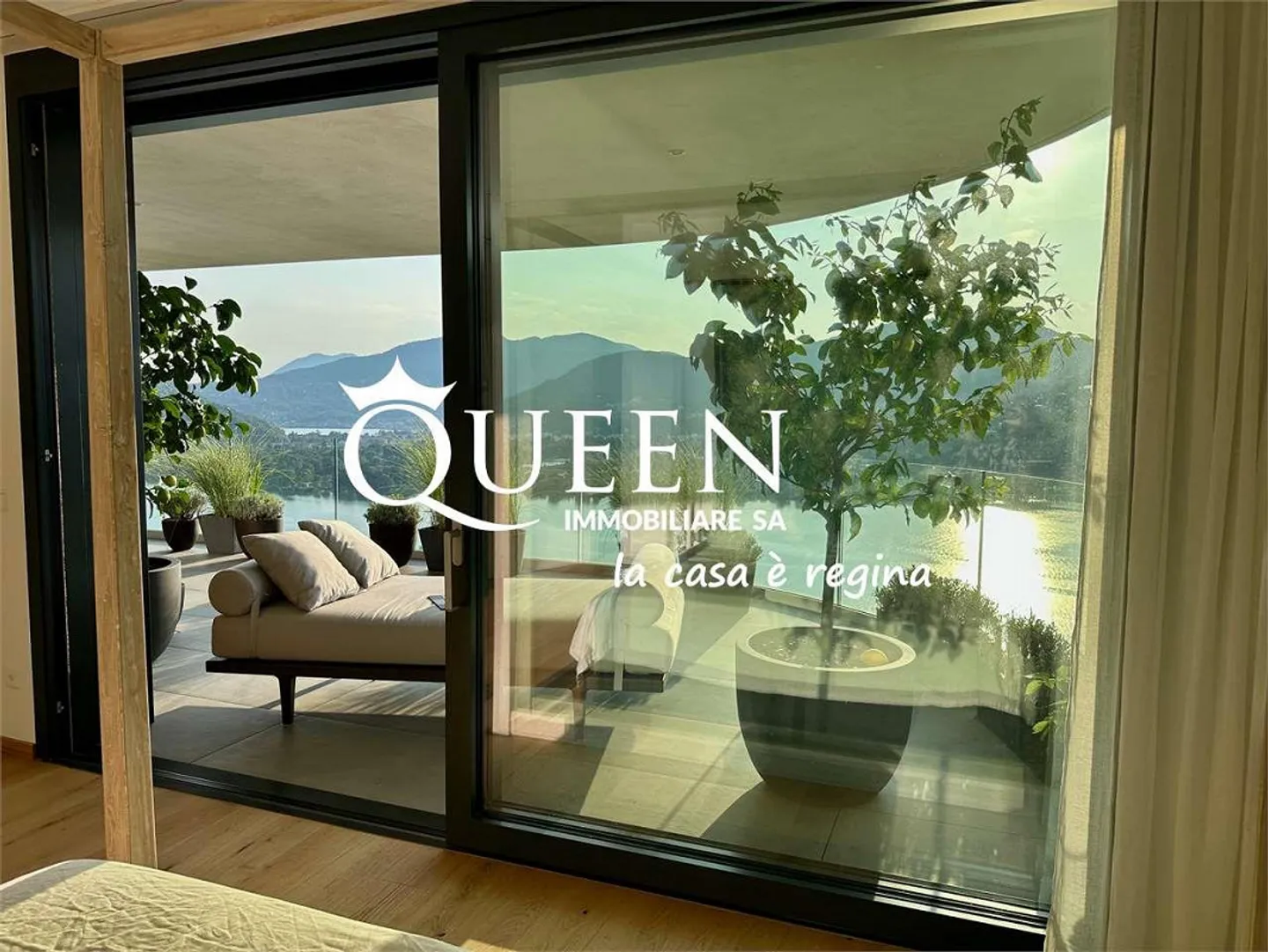 Montagnola : Penthouse avec 4,5 pièces, 192 m², meublé, terrasse, vue sur le lac - Photo 2 sur 9