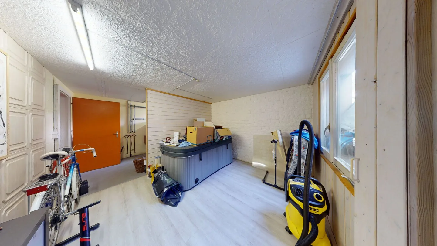 Charming 4.5 Room Single-Family House with Lovingly Designed Garden - Photo 17 of 19