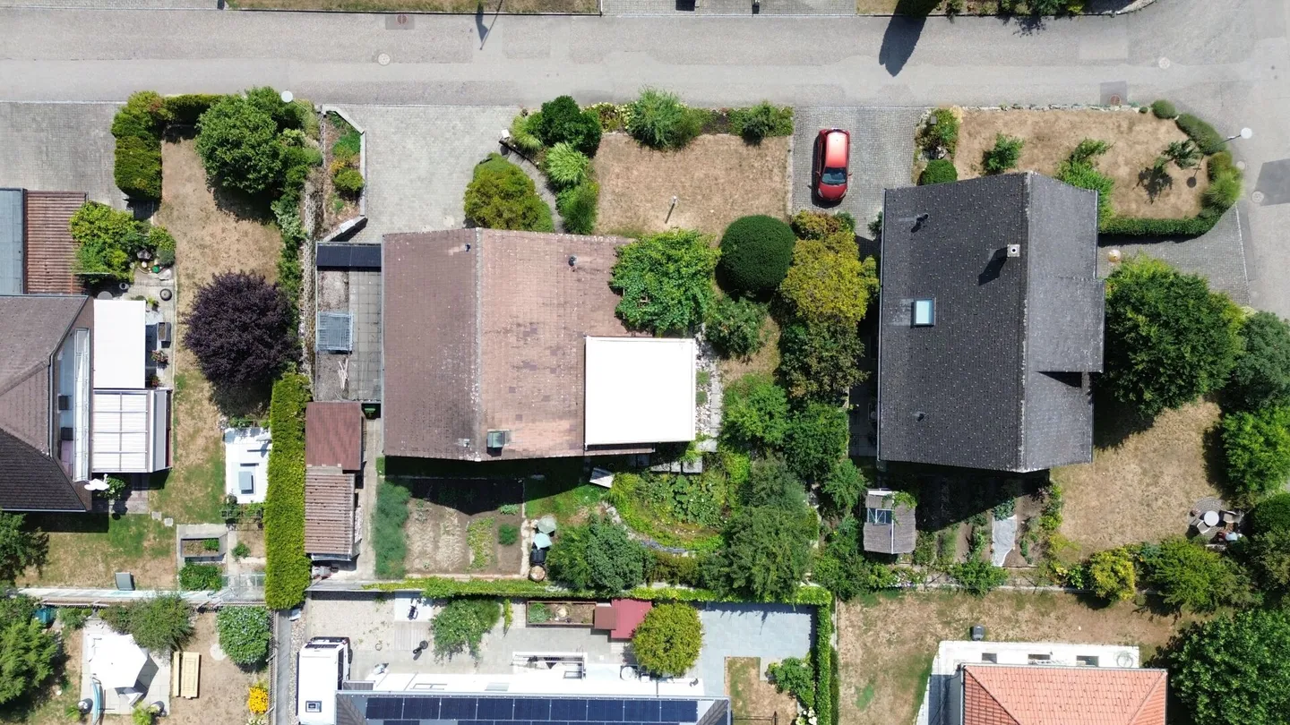 Charming 4.5 Room Single-Family House with Lovingly Designed Garden - Photo 19 of 19