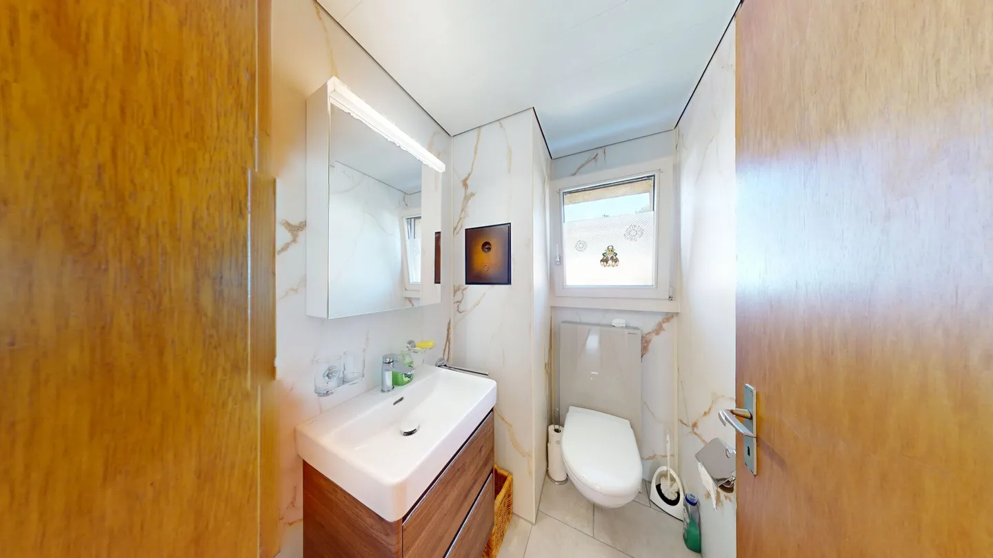 Charming 4.5 Room Single-Family House with Lovingly Designed Garden - Photo 13 of 19