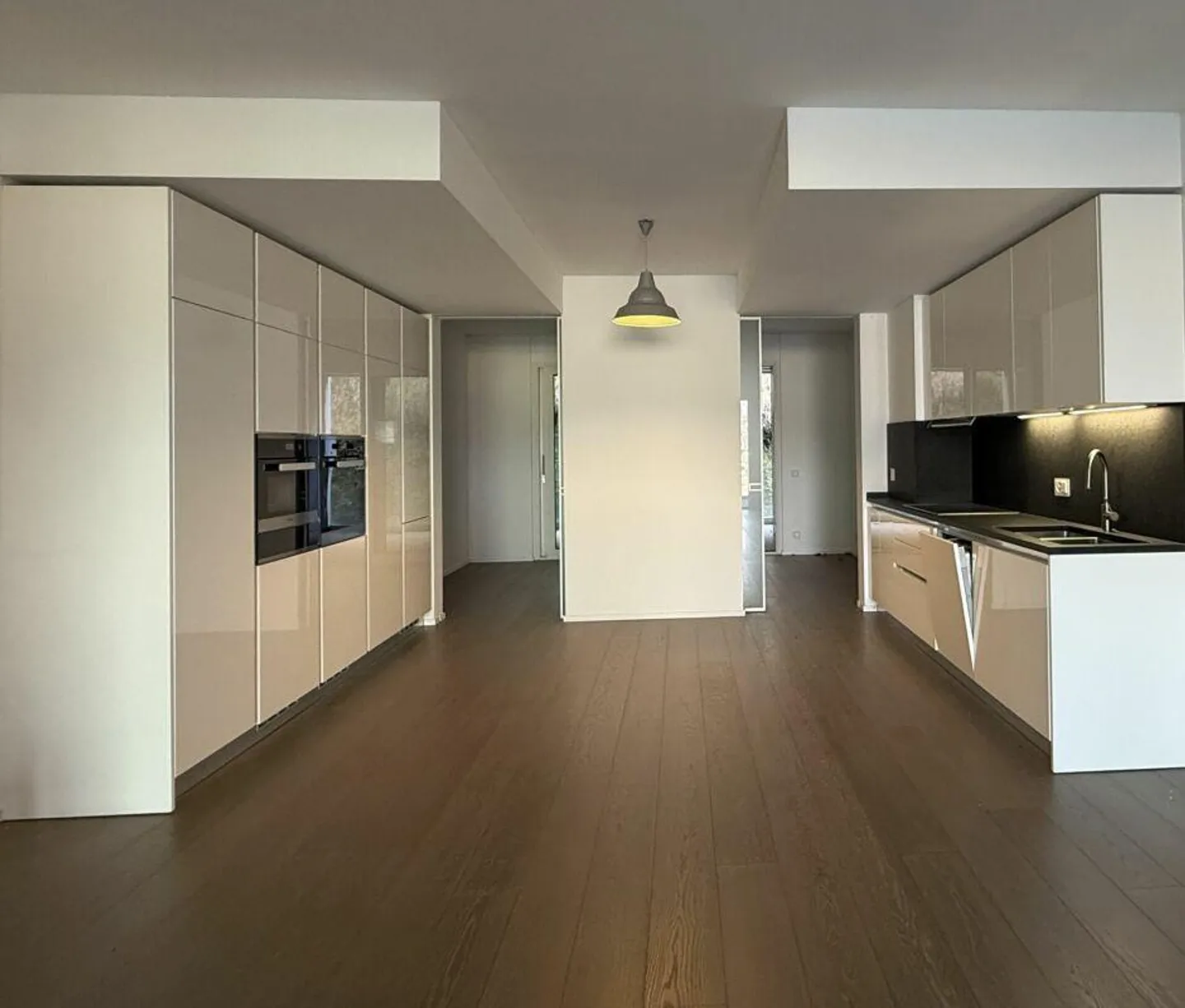 Exclusive Apartment with Breathtaking View - Photo 2 of 5