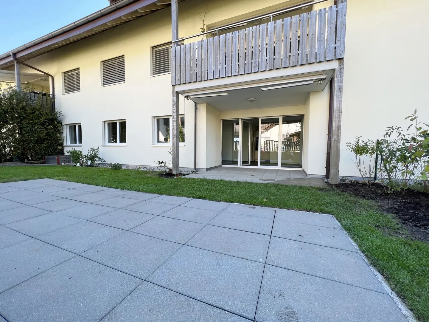 Attractive Garden Apartment in a Modern Multi-Family House - Photo 3 of 14