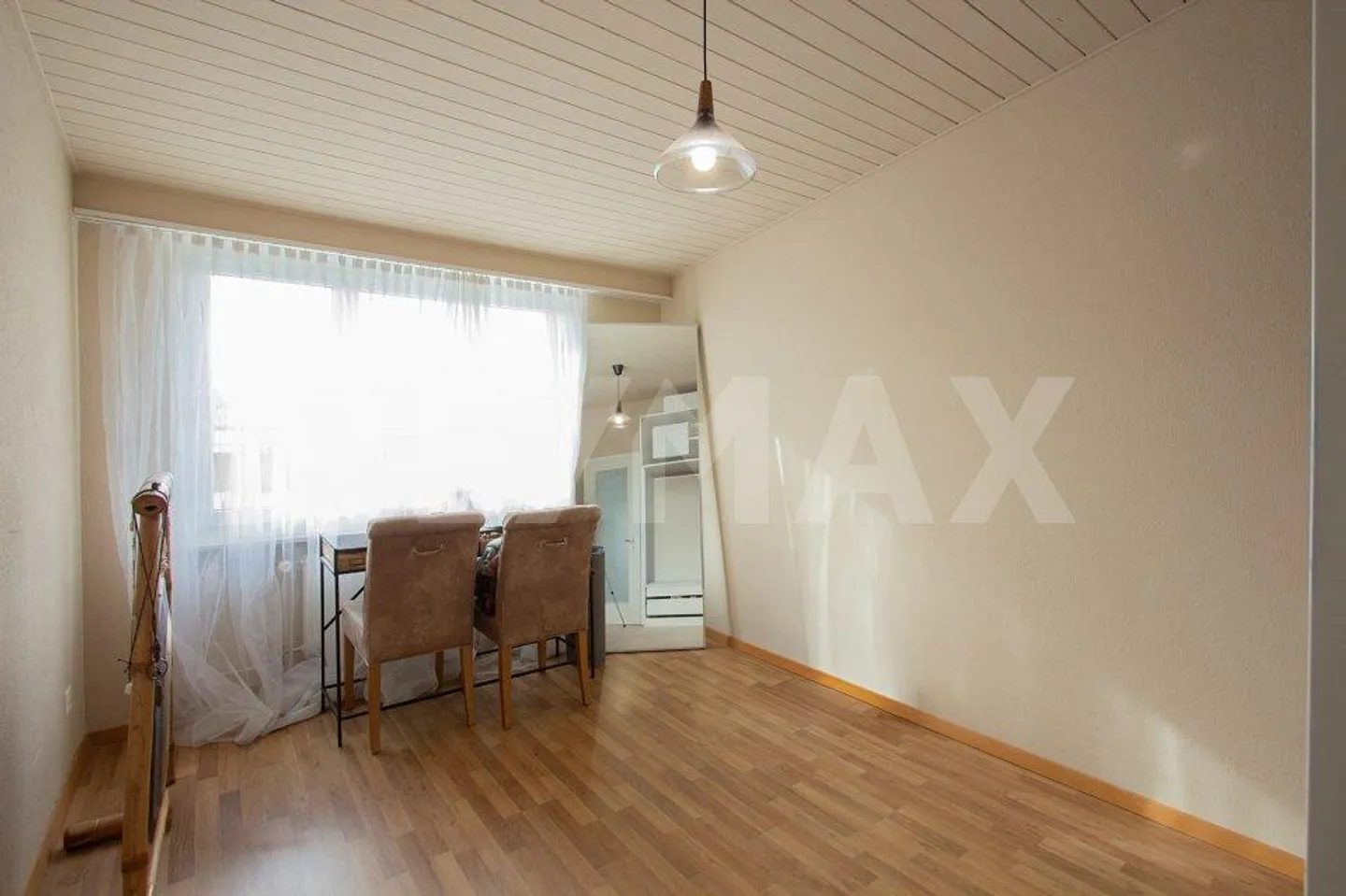 4 ½-Room Row Middle House - Photo 10 of 13